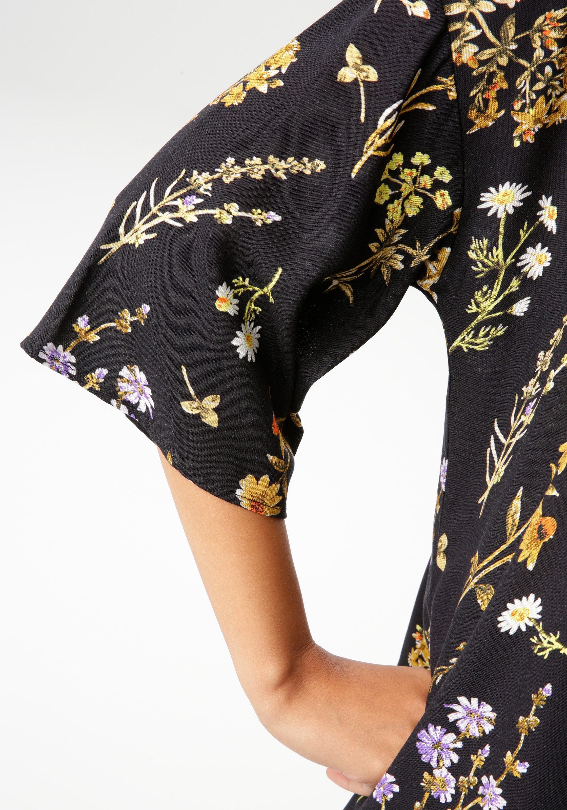 Aniston CASUAL Schlupfbluse, mit farbharmonischen Blumendruck