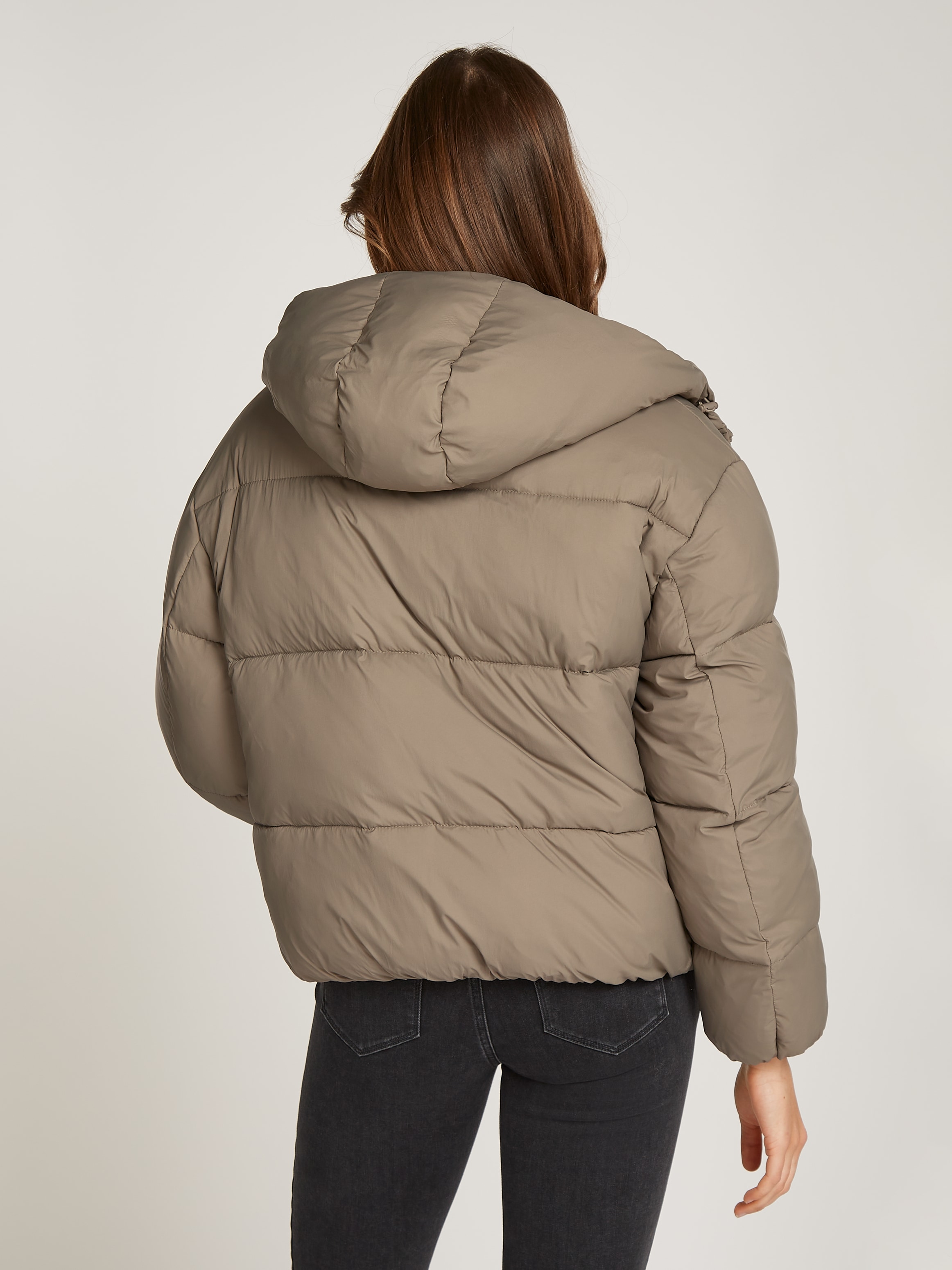 Calvin Klein Jeans Steppjacke »LOGO SHORT HOODED PUFFER«, mit Kapuze, mit Logoprägung