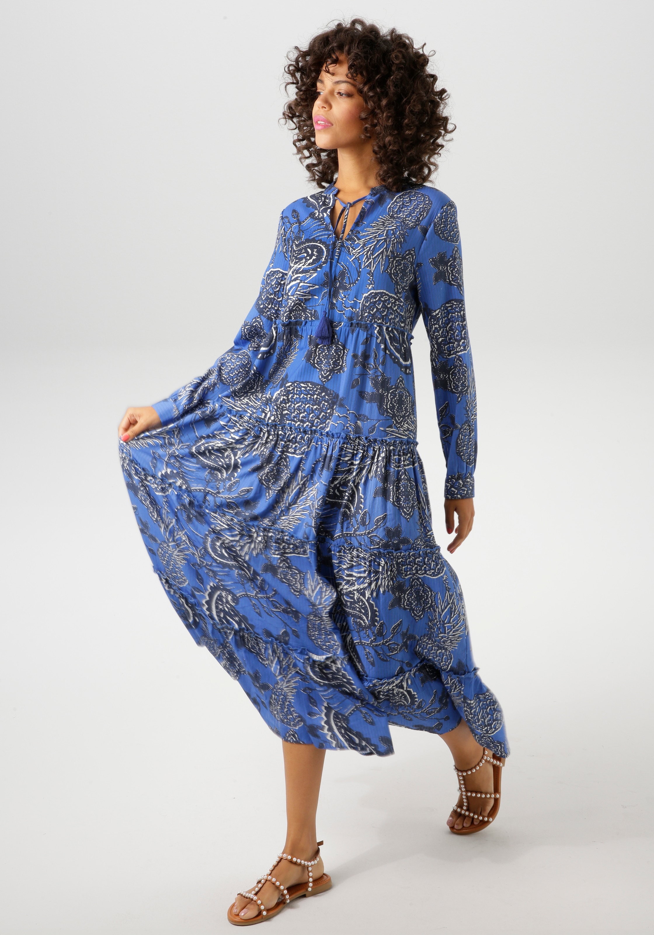 Aniston CASUAL Maxikleid, mit extravagantem, großflächigen Druck