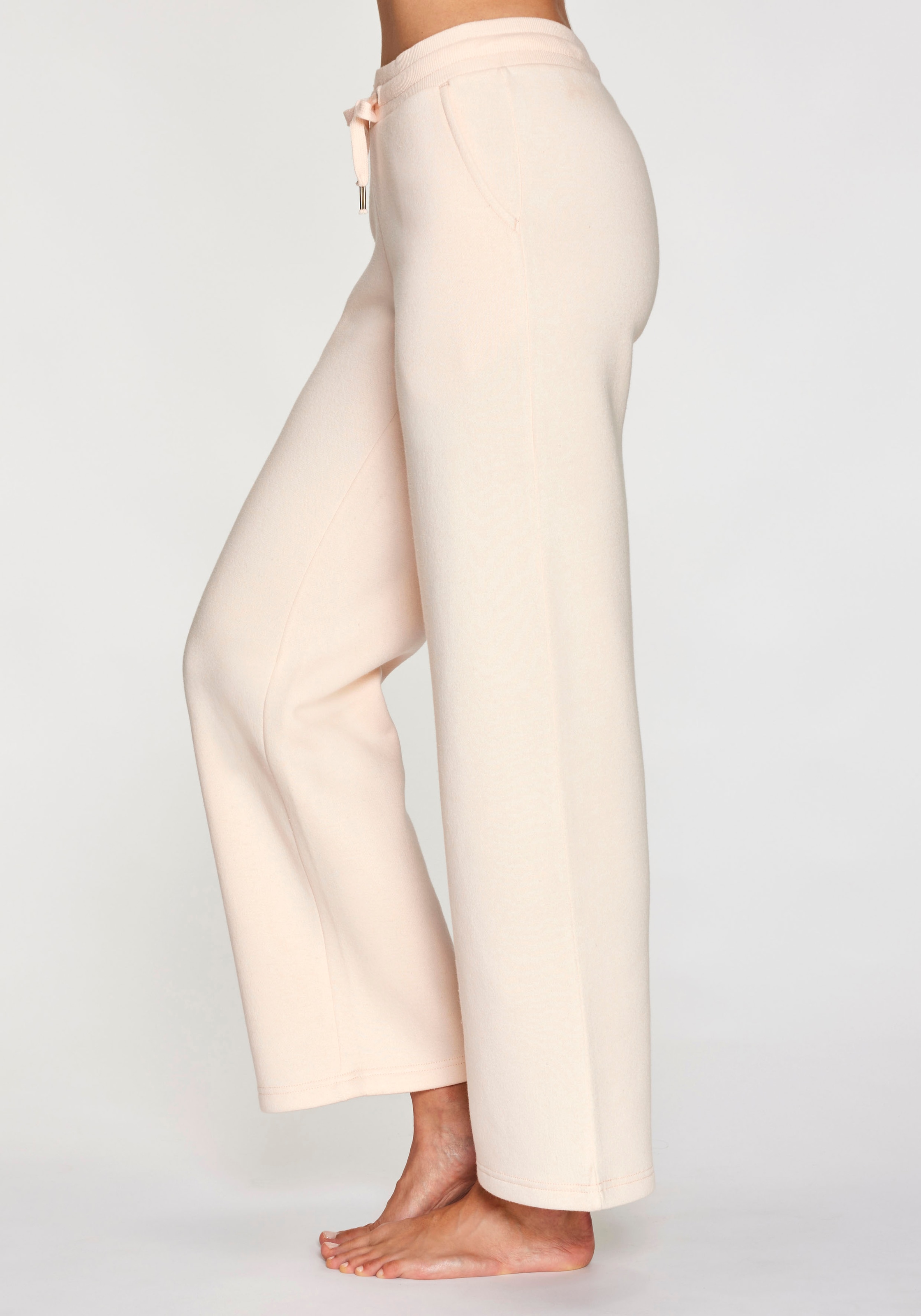 H.I.S Relaxhose, mit weitem Bein und aus ultraweicher Sweatqualität, Loungewear