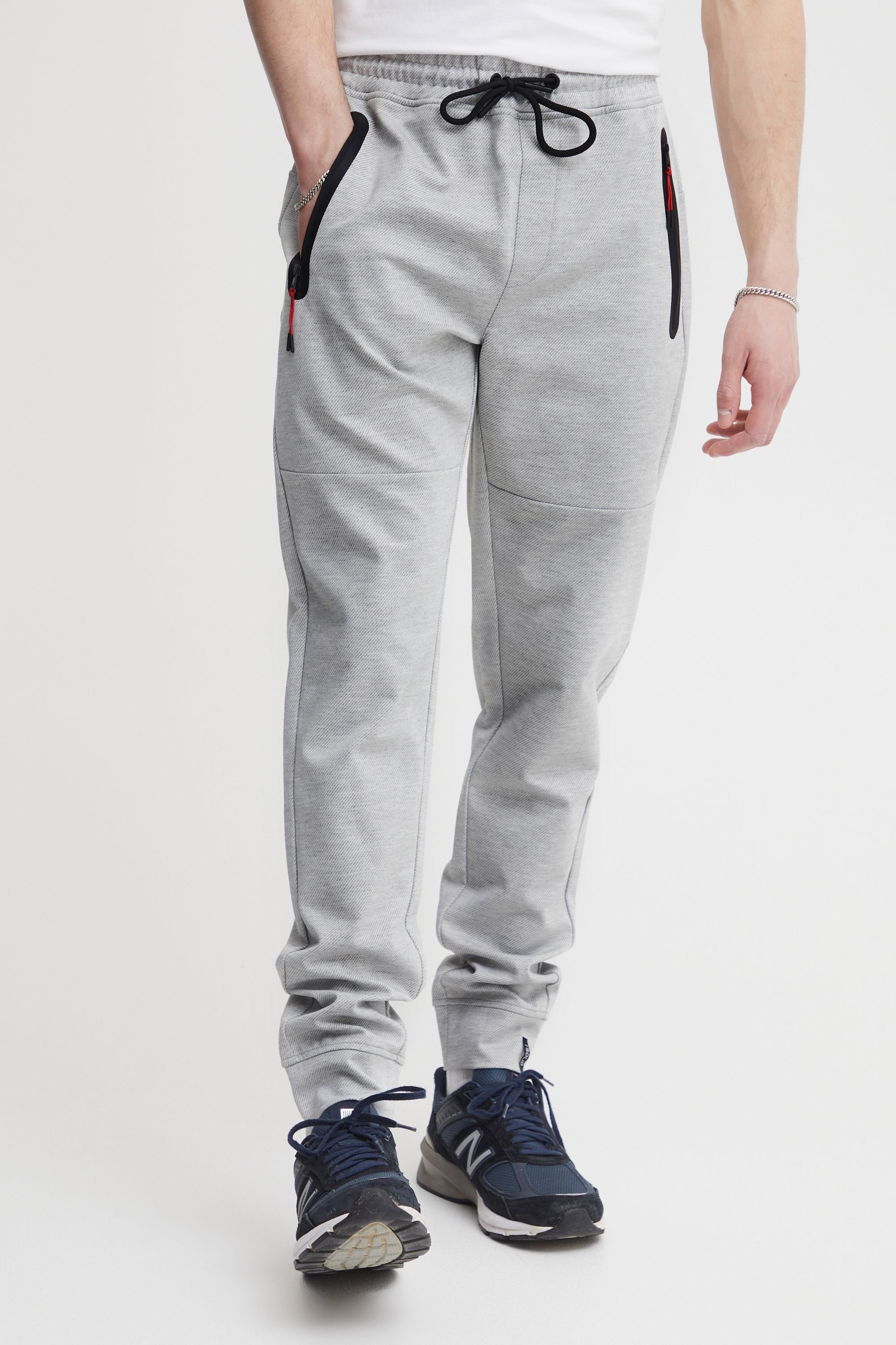 !Solid Sweatpants »Sweatpants SDVinh«
