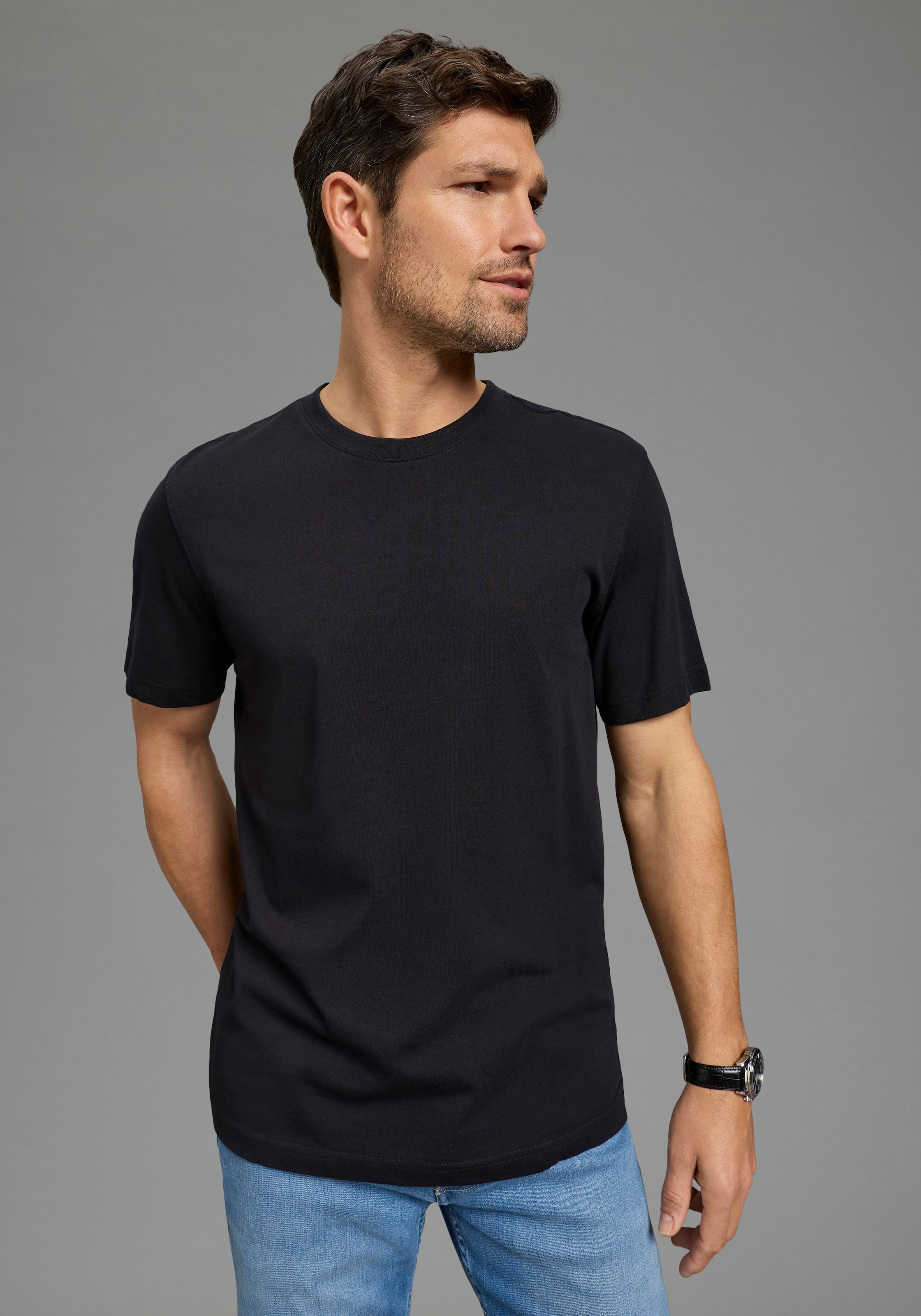 Man's World Rundhalsshirt 5er-Pack,  Kurzarm,  Regular Fit,  unifarben,  Rundhals,  aus Baumwolle