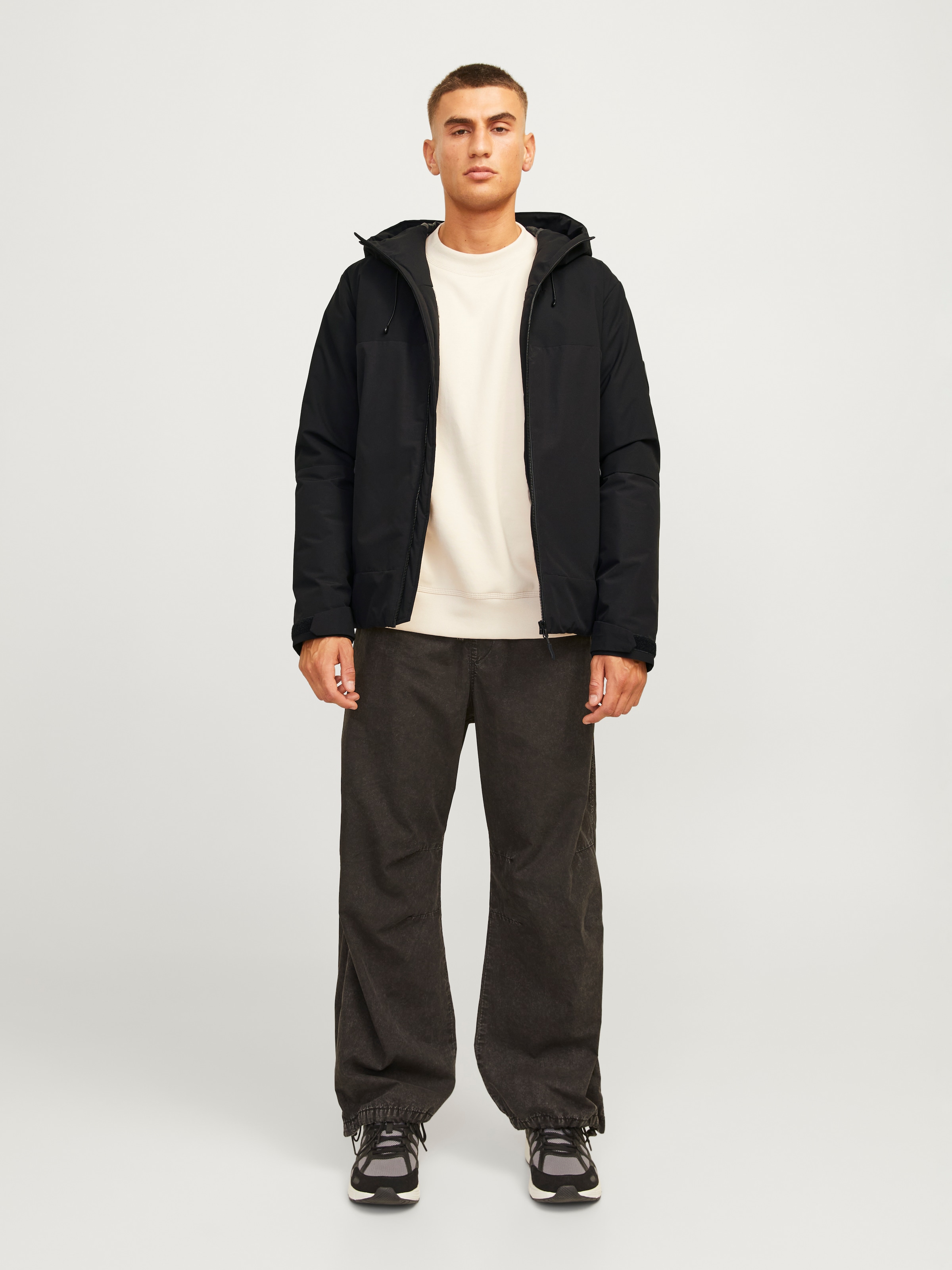 Jack & Jones Outdoorjacke »JCOAIDEN TRANSITIONAL JACKET SN«, mit Kapuze