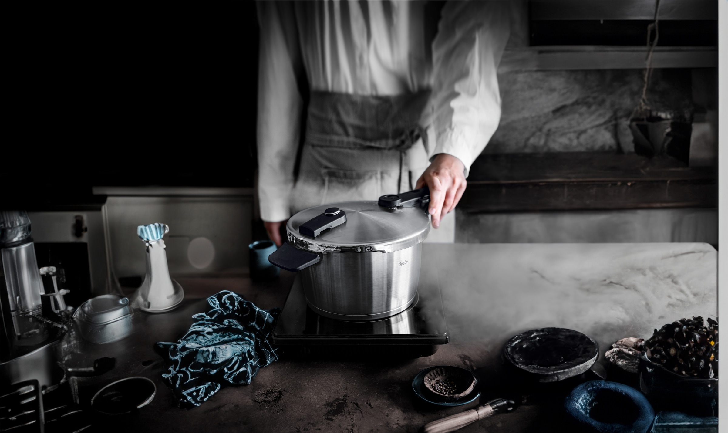 Fissler Schnellkochtopf »Vitaquick® Premium Edelstahl Dampfkochtopf mit Dämpfeinsatz« 3 Stk. tlg. Edelstahl 18/10