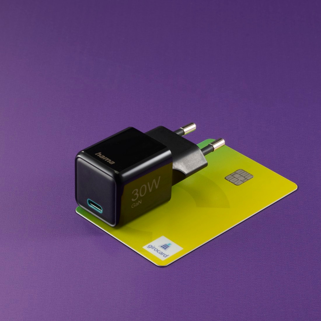 Hama Schnelllade-Gerät »Schnellladegerät (USB-C, PD/QC, extraklein 3,1 x 2,85 x 2,85 cm, 30 W)«, (1 St.)