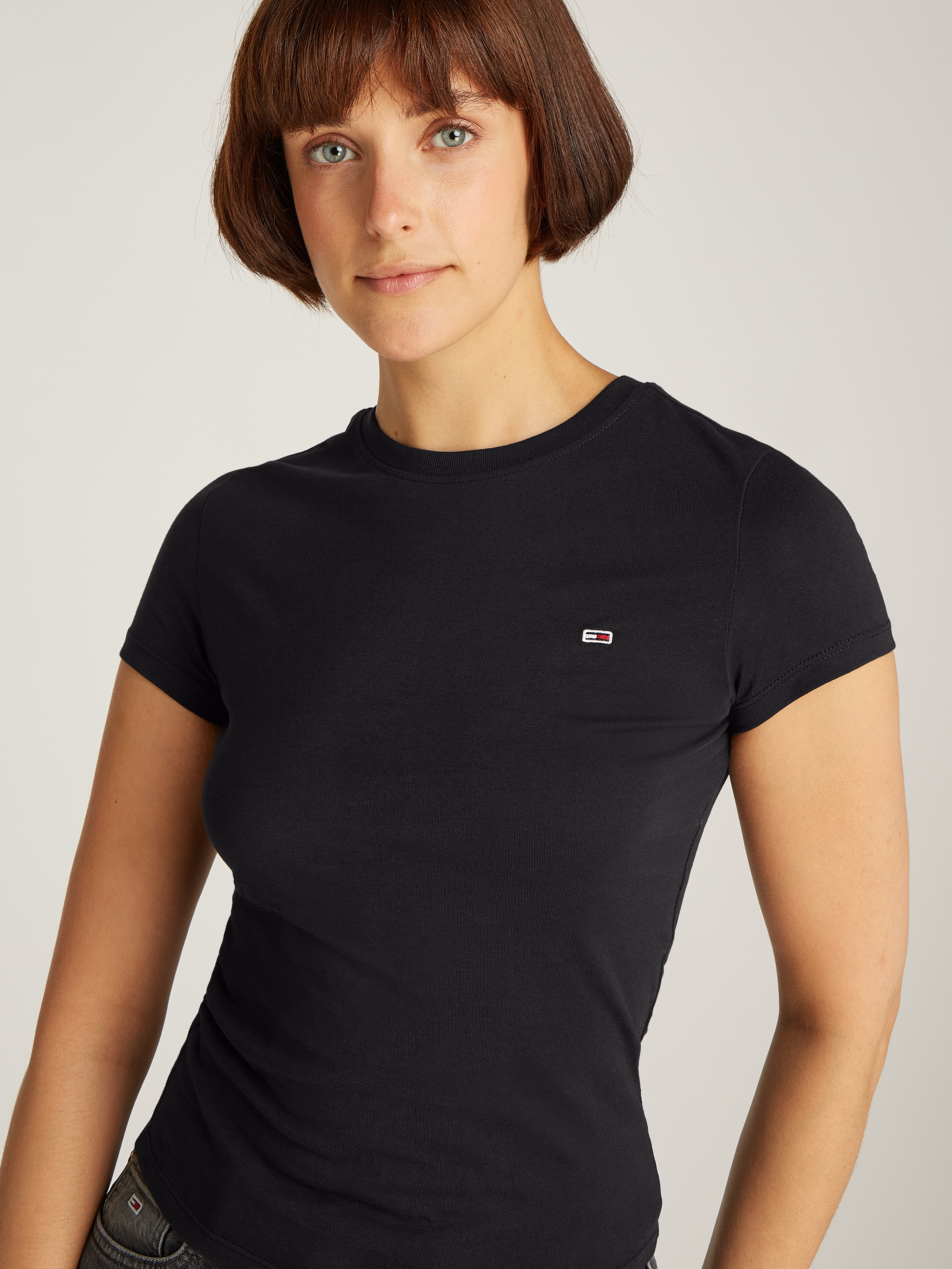 Tommy Jeans Kurzarmshirt »TJW SLIM C-NECK TEE«, mit Logo-Stickerei