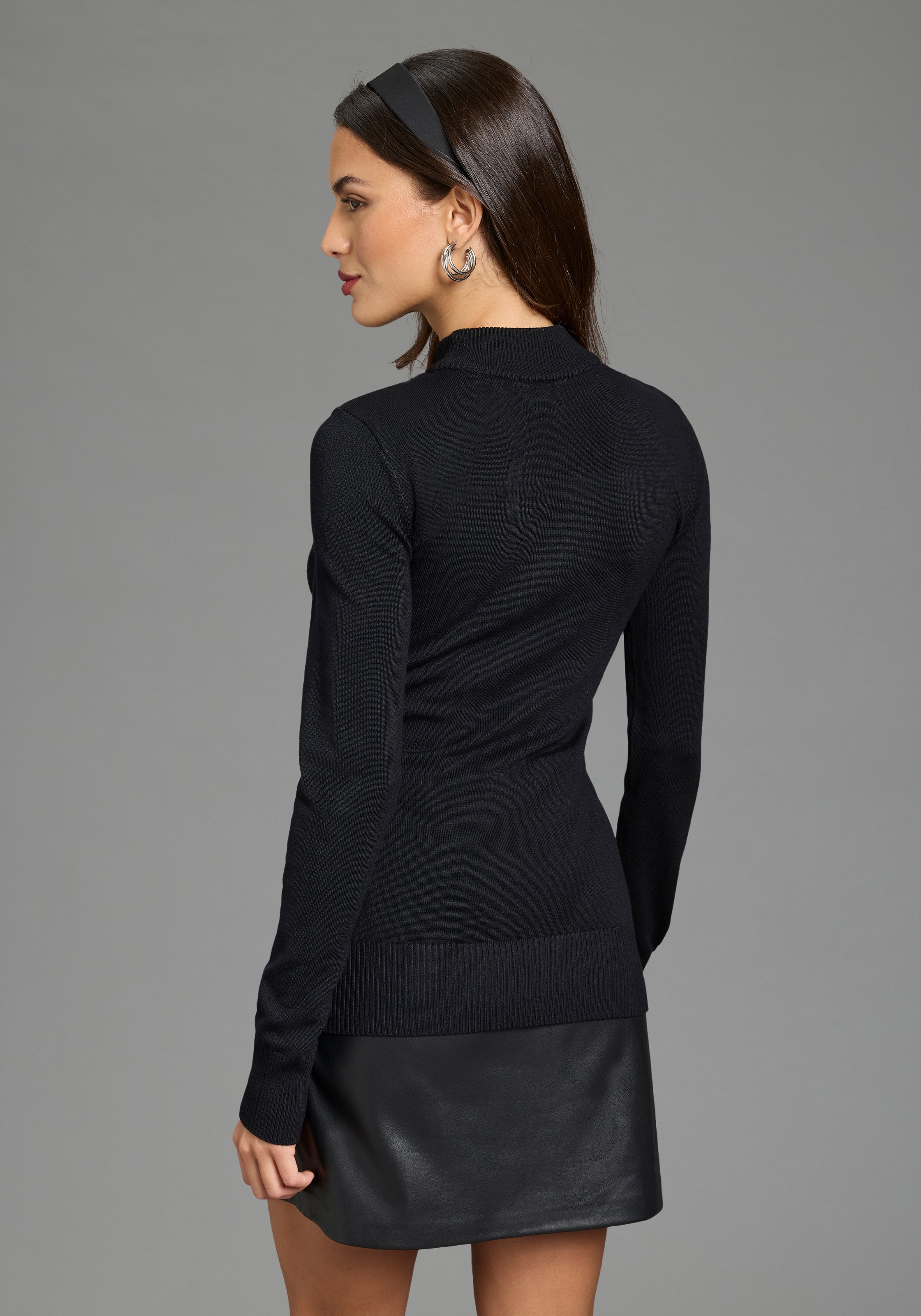 Melrose Strickpullover mit Nietendetails und Mesh-Einsatz