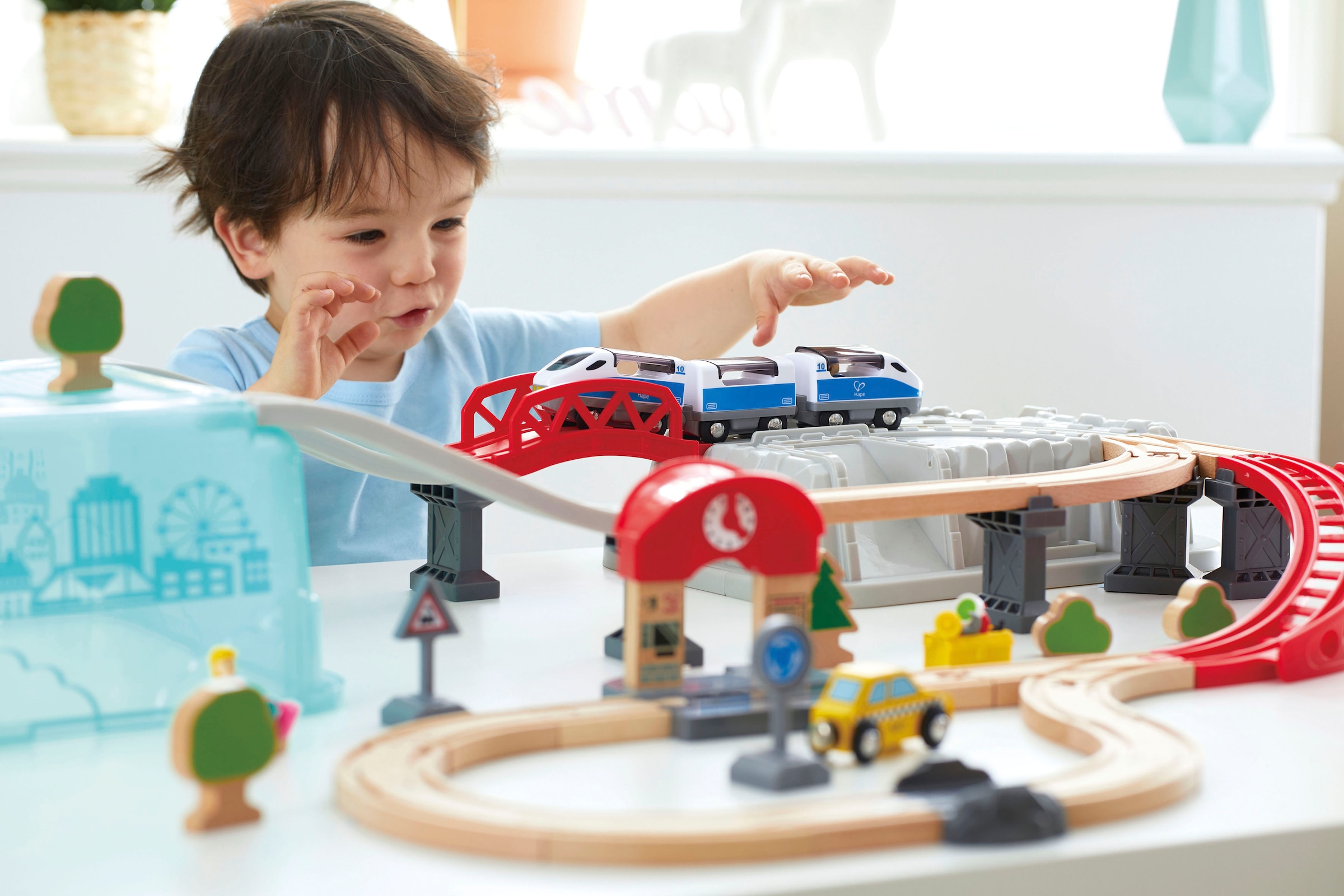 Hape Spielzeug-Eisenbahn »Stadtbahn«, (Set)