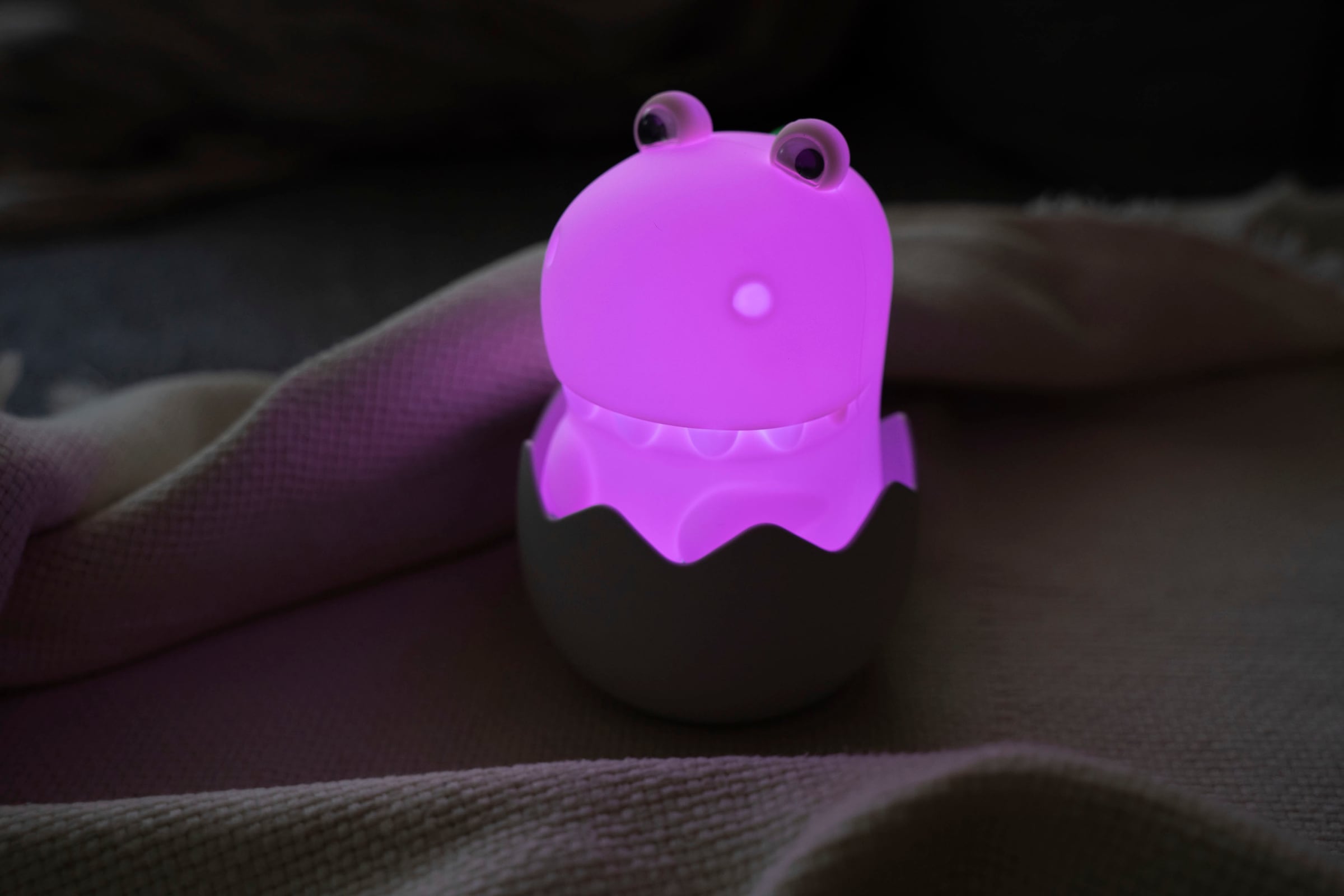 niermann LED Nachtlicht »Nachtlicht Diggy Dino«, 1 flammig, Leuchtmittel LED-Modul | LED fest integriert, Freundliches, reduziertes Design + Angenehmes Licht (schlaffreundlich)