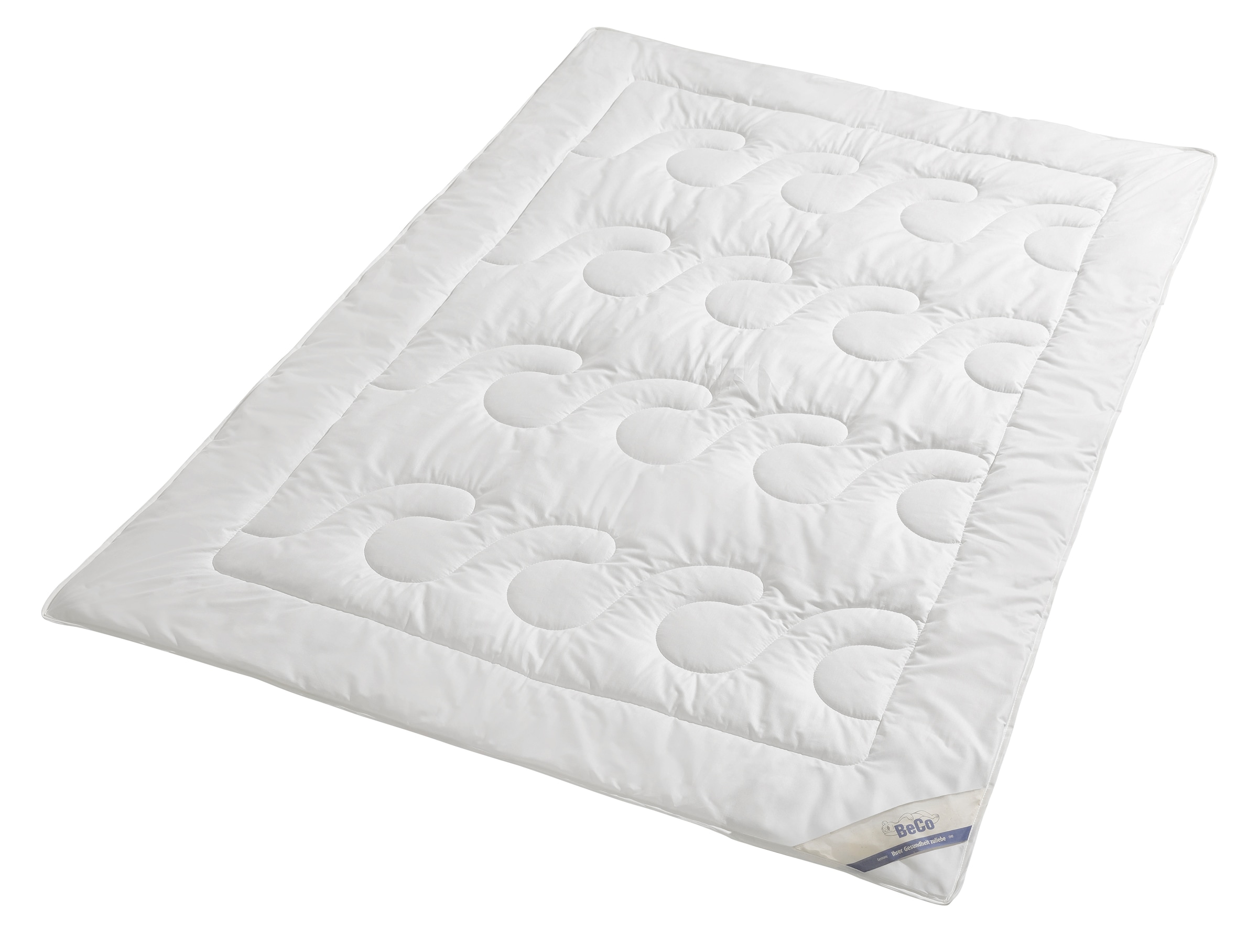 Beco Kunstfaserbettdecke »Aerelle™ Blue Bettdecke mit Gratis-Perlenohrsteckern« leicht Füllung recycelte Polyesterfaser 1 Stk. tlg. Jetzt zugreifen: Gratis-Aktion nur bis 31.12.2025!