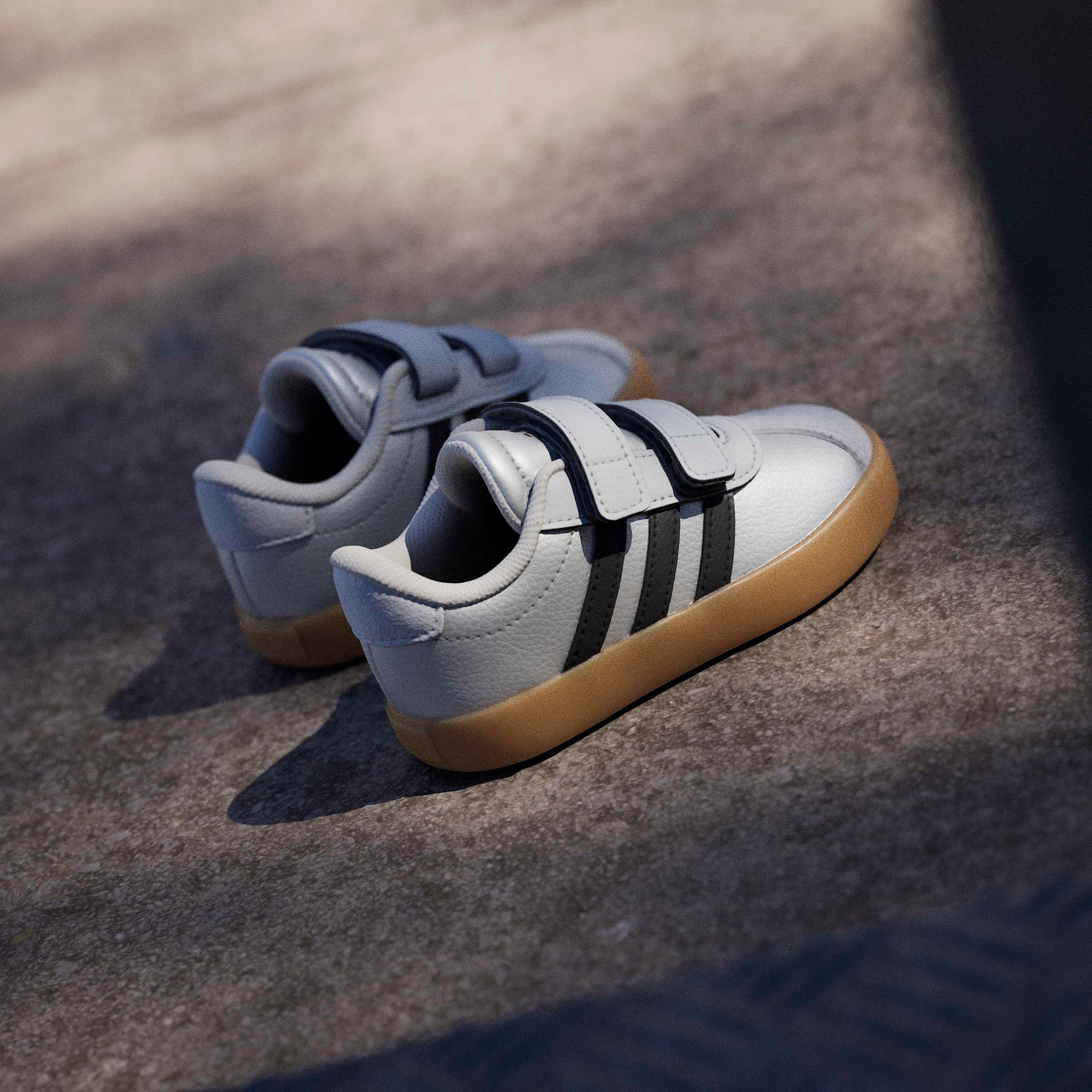 adidas Sportswear Sneaker »VL COURT 3.0 KIDS«  inspiriert vom Design des adidas samba, für Kinder