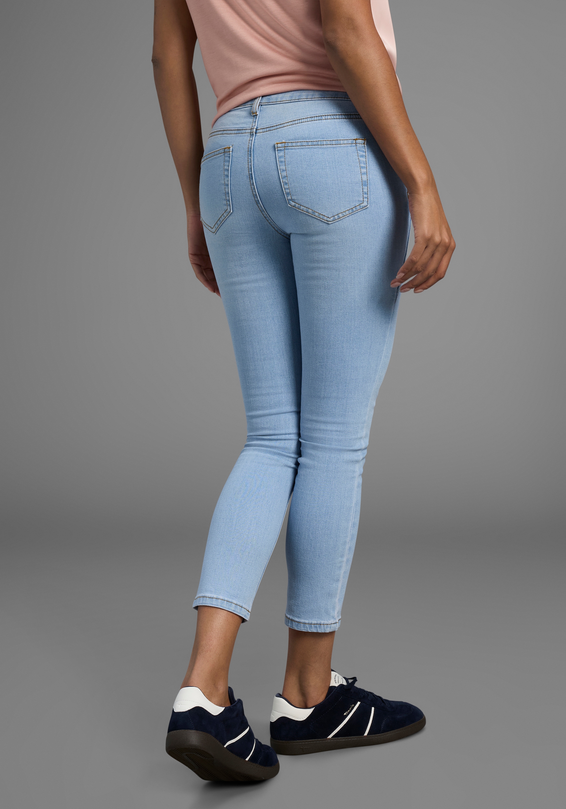 Arizona 7/8-Jeans »mit Keileinsätzen«, extra-enger Schnitt, Used-Look-Waschung, niedrige Leibhöhe