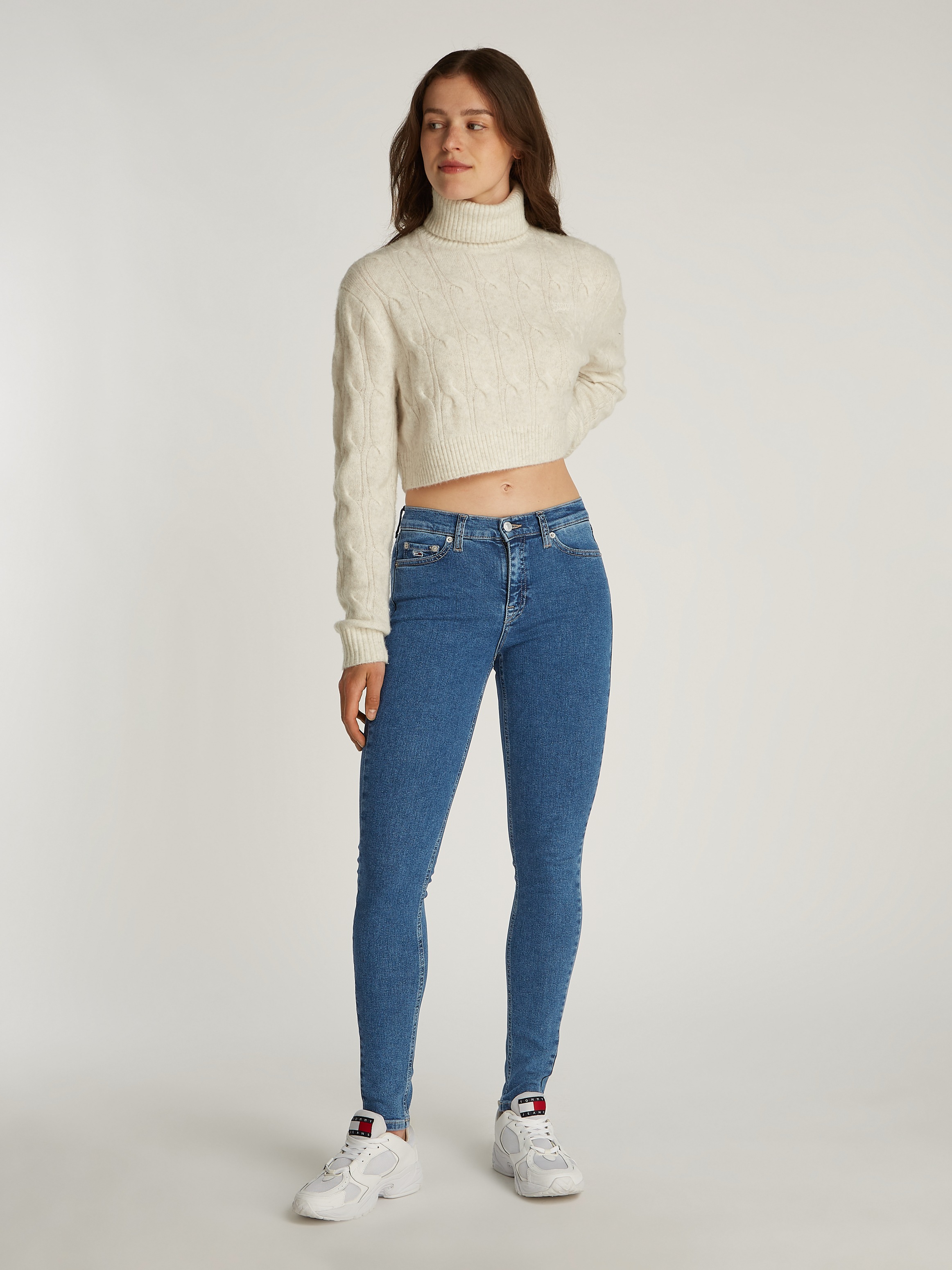 Tommy Jeans Skinny-fit-Jeans »NORA MR SKNY«, mit Waschung, mit Logo-Badge