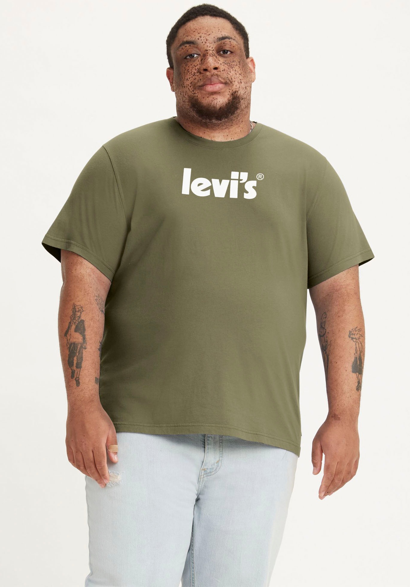 Levi's® Plus T-Shirt »LE BIG SS RELAXED FIT TE« mit Logofrontdruck