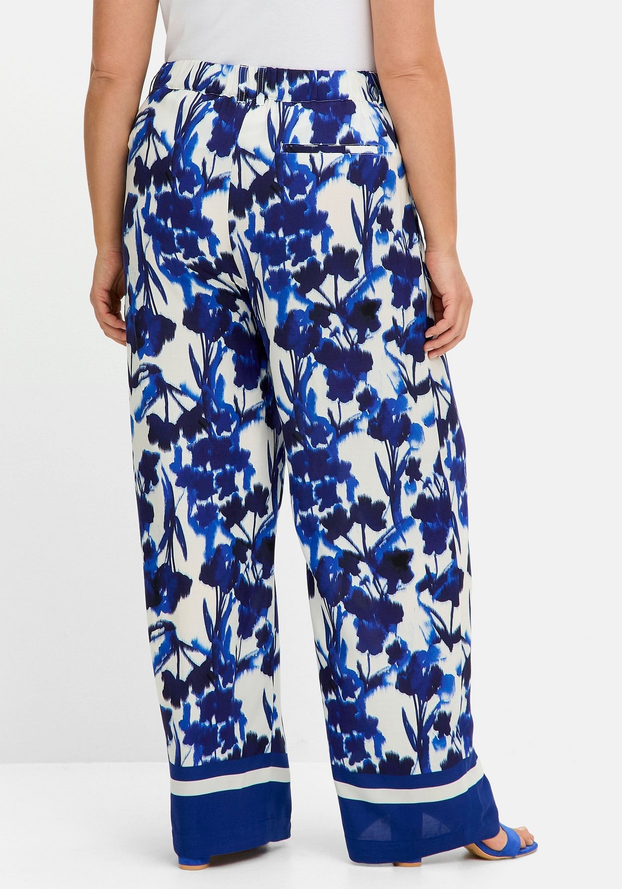 Sheego Stoffhose »Weite, fließende Hose mit Blumendruck«