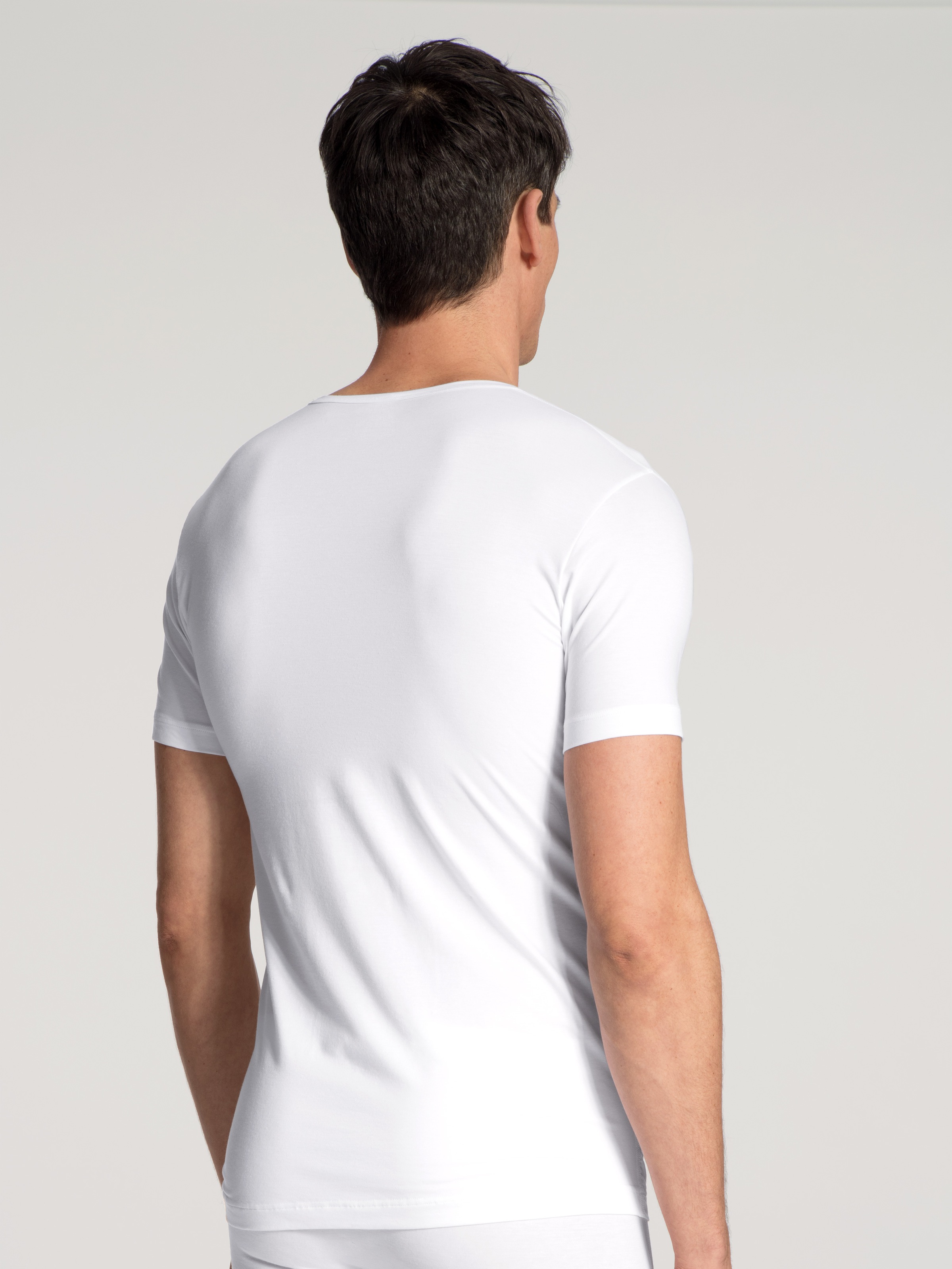 CALIDA Kurzarmshirt »Focus«, V-Ausschnitt, Single Jersey, flache Nähte, elastisch, weich