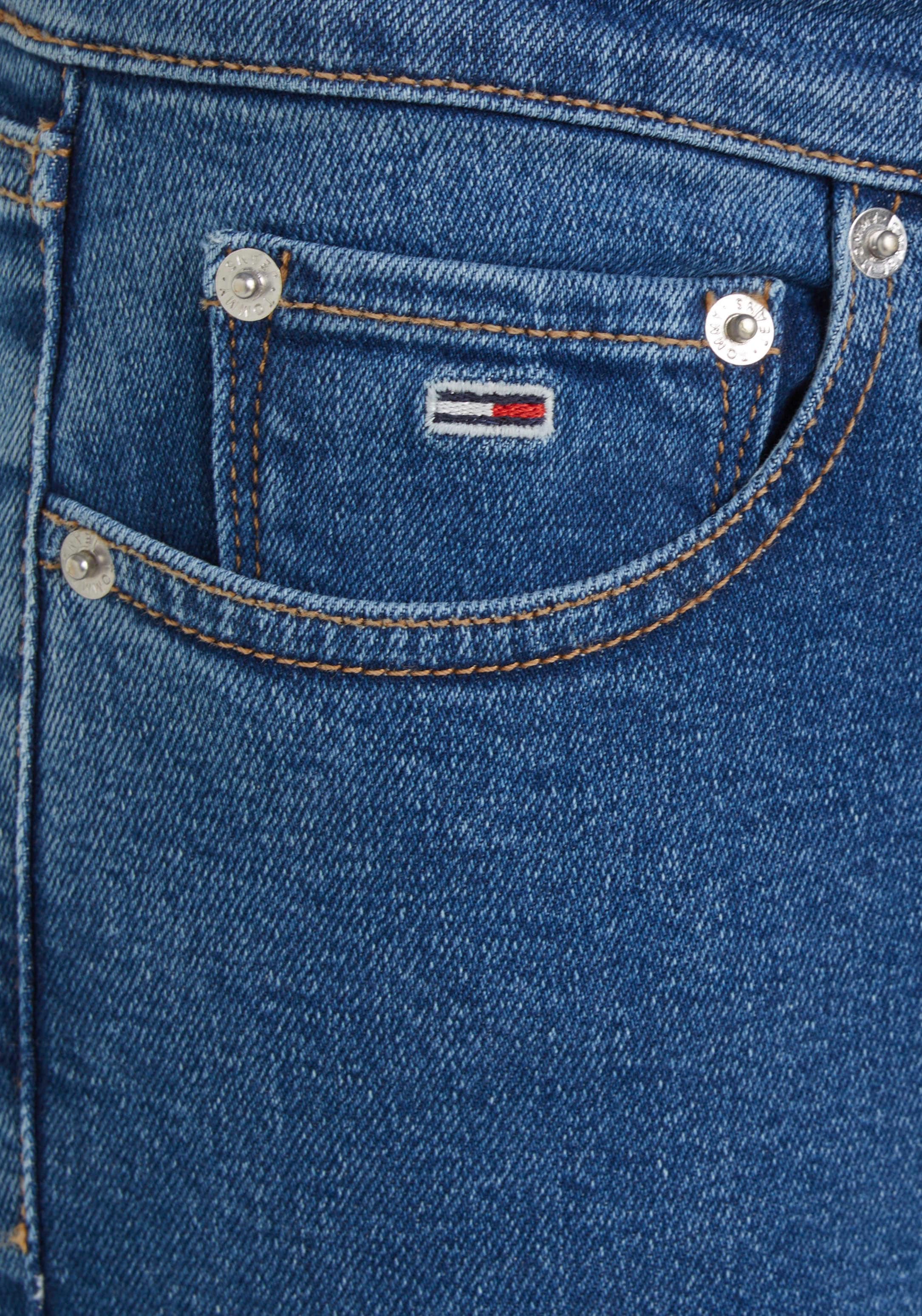 Tommy Jeans Bequeme Jeans »Nora«, mit Ledermarkenlabel bei ♕ | Straight-Fit Jeans