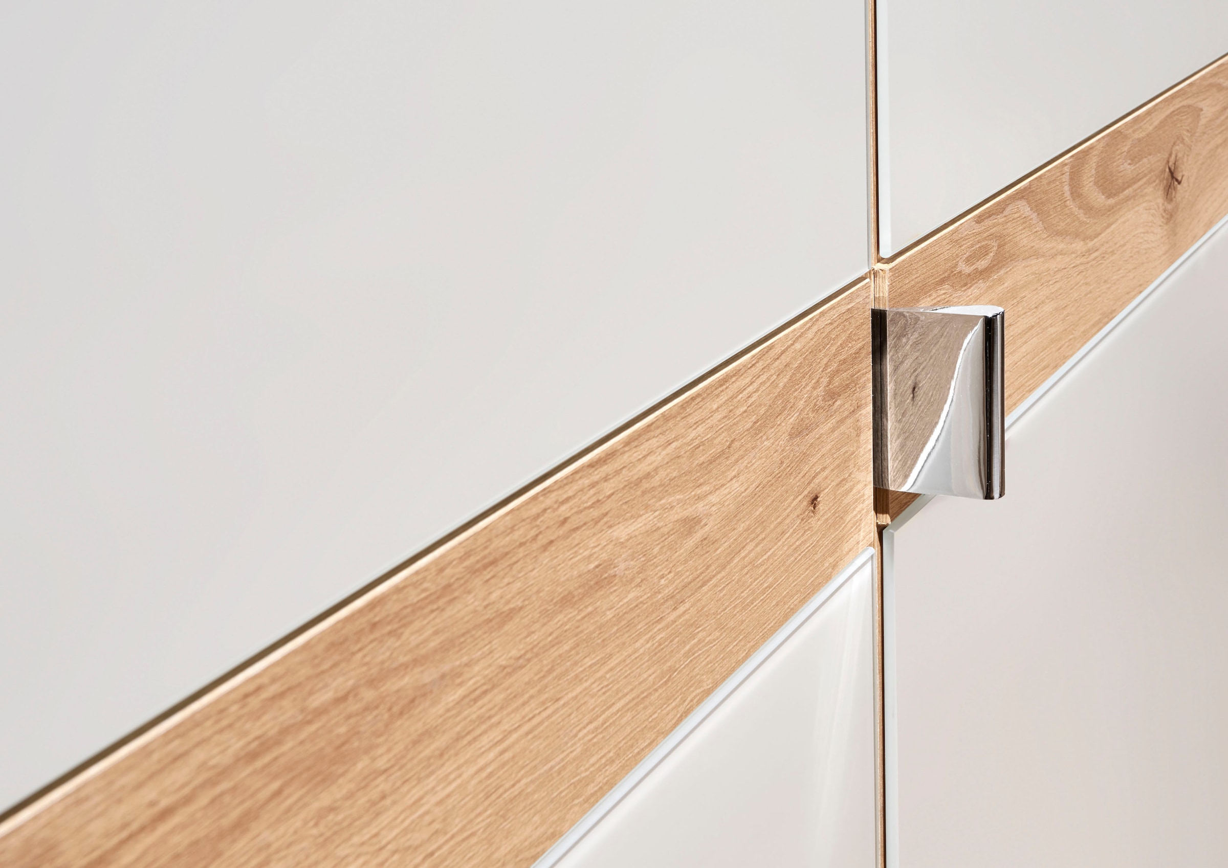 WIEMANN Kleiderschrank »Barcelona« mit schmaler Bauchbinde