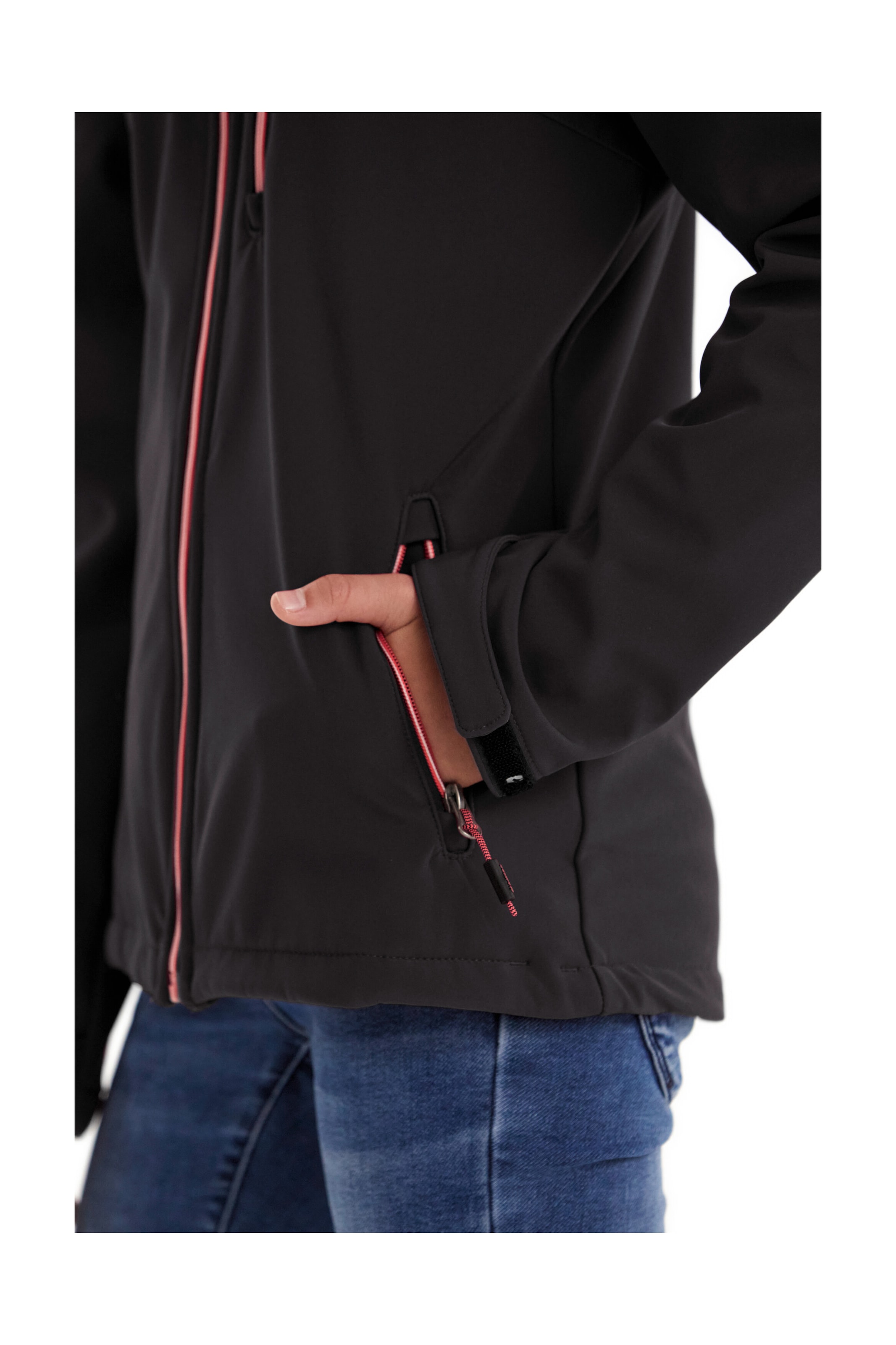 Killtec Softshelljacke »Girls Softshelljacke« Wasserabweisend, verstellbare Kapuze u Ärmel, Fleece-Innenfutter