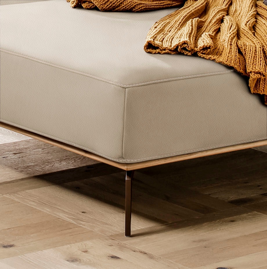 W.SCHILLIG Ecksofa »run, Designsofa mit tollem Sitzkomfort, bequem, L-Form«, mit Holzsockel, Füße in Bronze pulverbeschichtet, Breite 279 cm