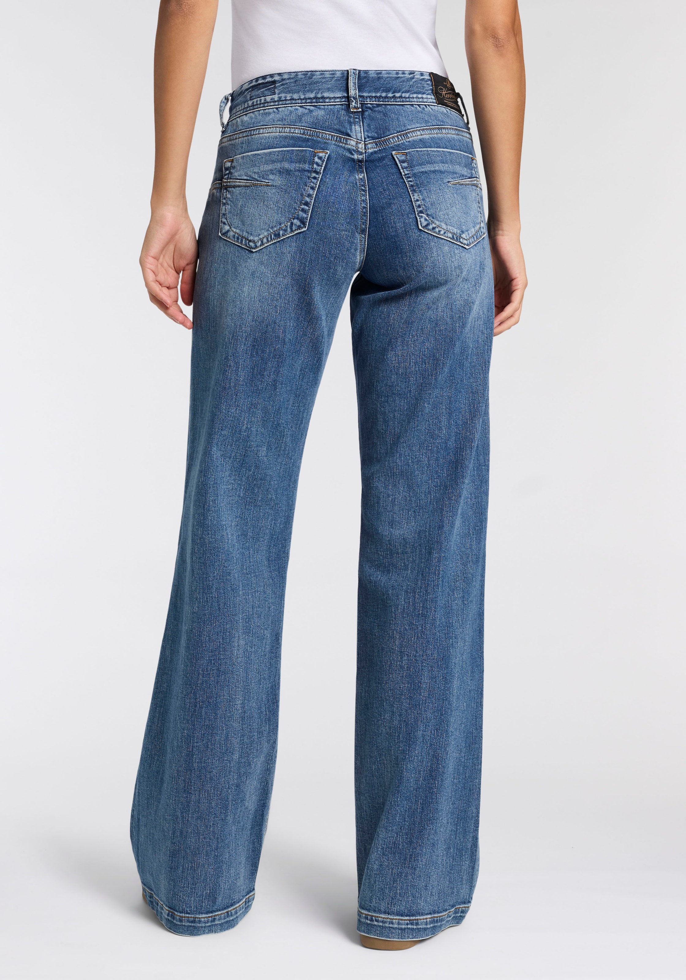 Herrlicher 5-Pocket-Jeans »Edna Denim Stretch« im Flared Fit, Abnäher an den Taschen