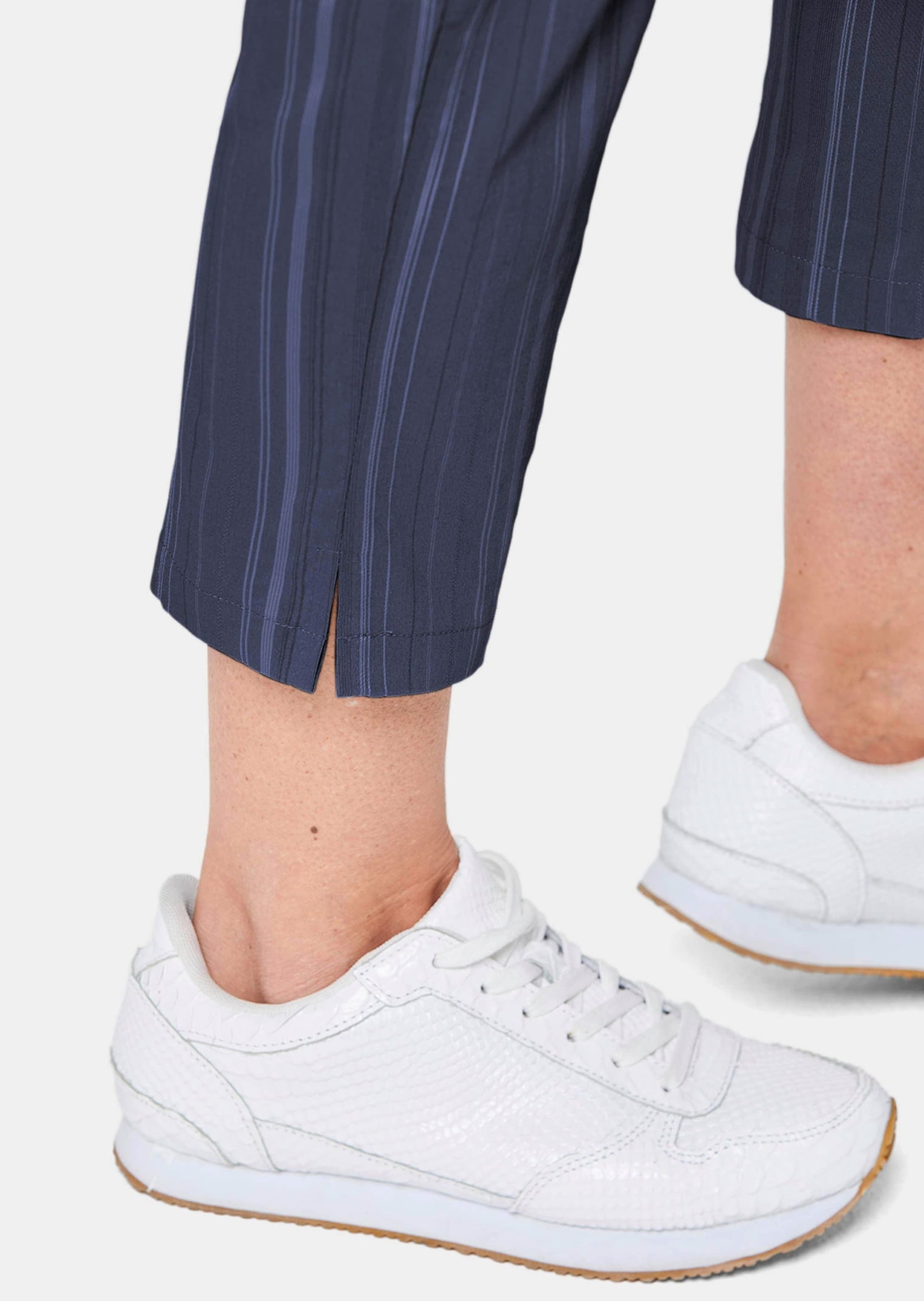 GOLDNER Caprihose »Verkürzte Struktur-Hose Verkürzte Strukturhose in elastischer Ware«