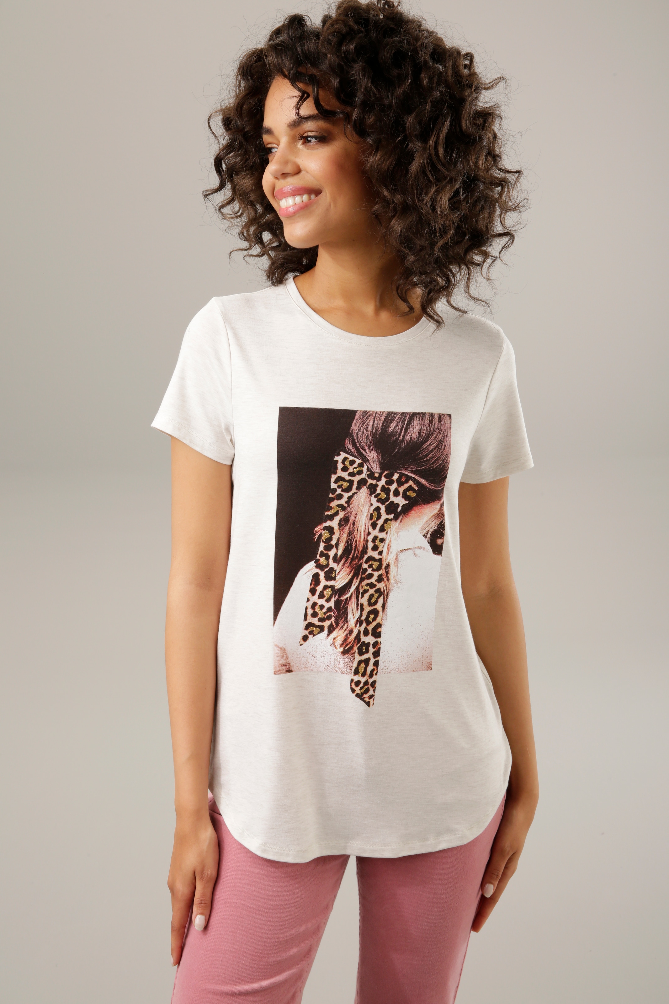 Aniston CASUAL T-Shirt, mit ♕ Glitzer verziertem Frontdruck bei