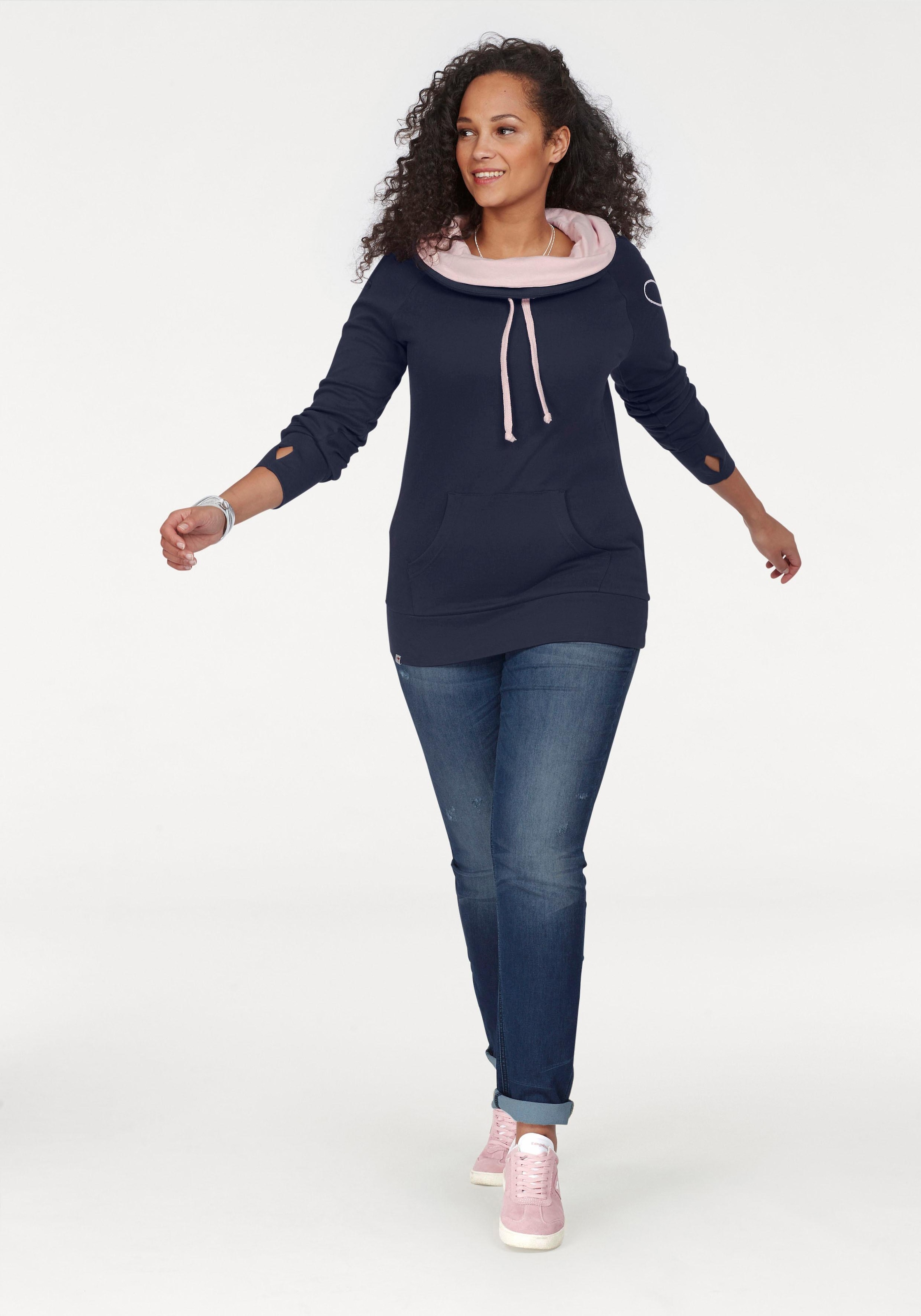 KangaROOS Longsweatshirt, figurbetonter Schnitt, mit stylischem Logodruck