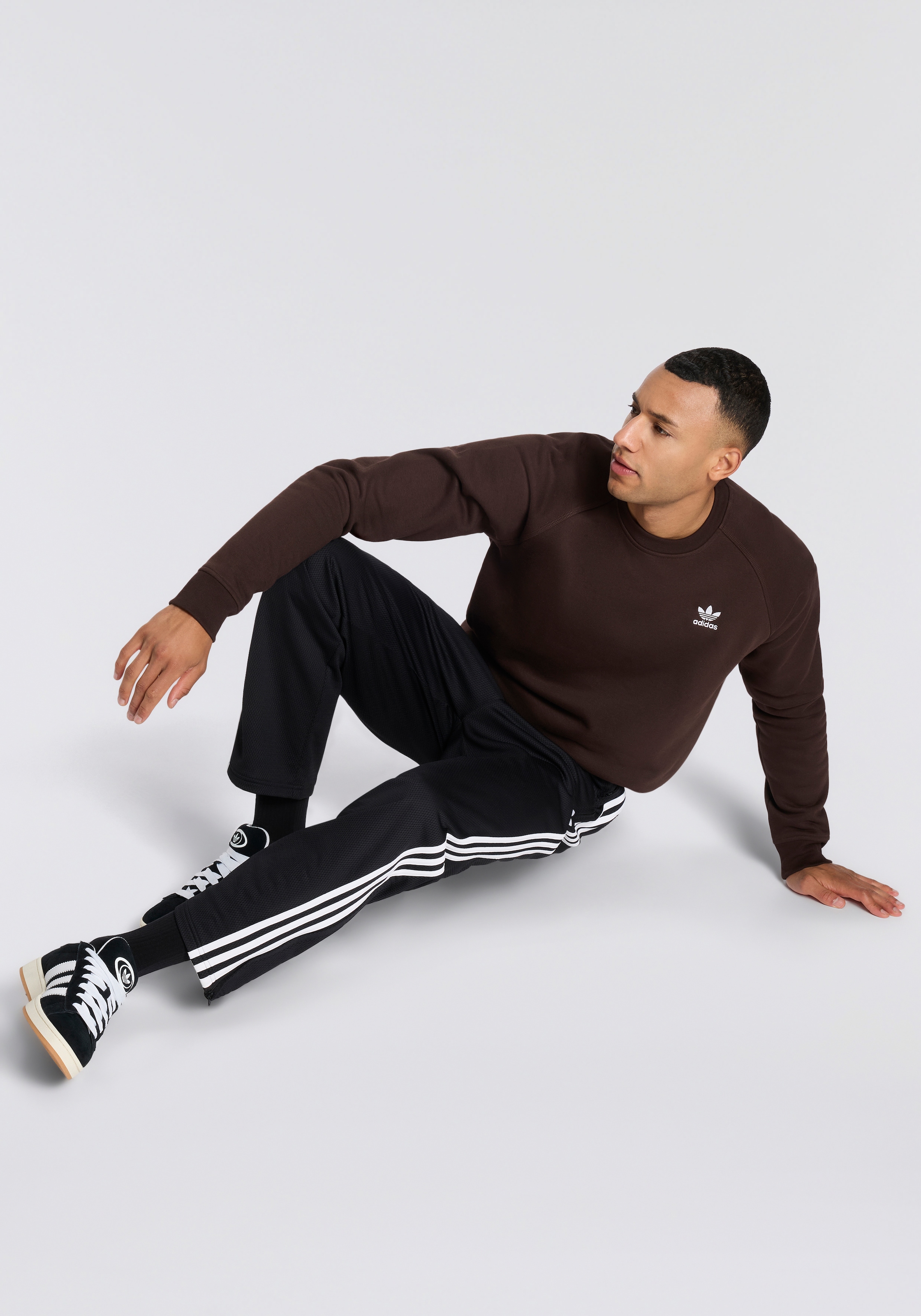 adidas Originals Sweatshirt »ESS CREW«, Essentials Pullover, weiche Innenseite
