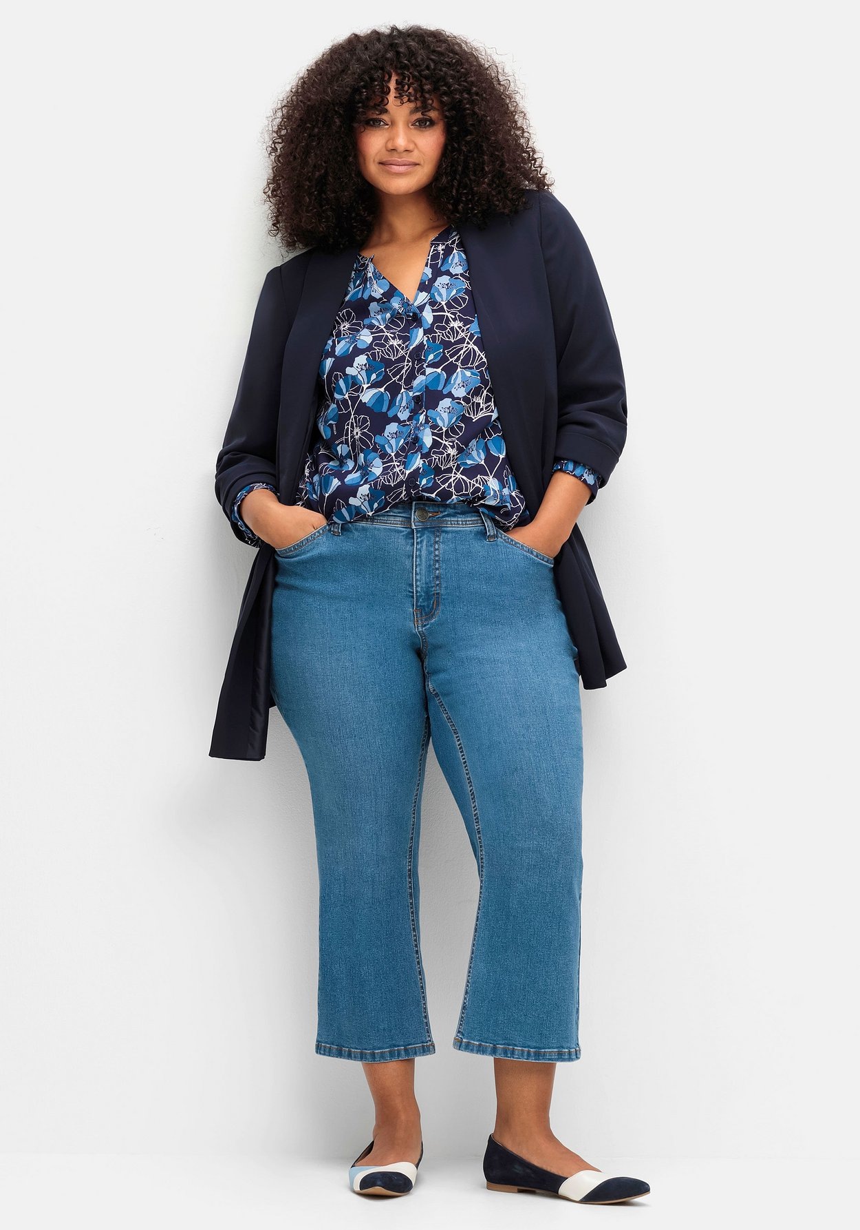 Sheego Druckbluse »Bluse mit Blütenprint und Spitzenborte«