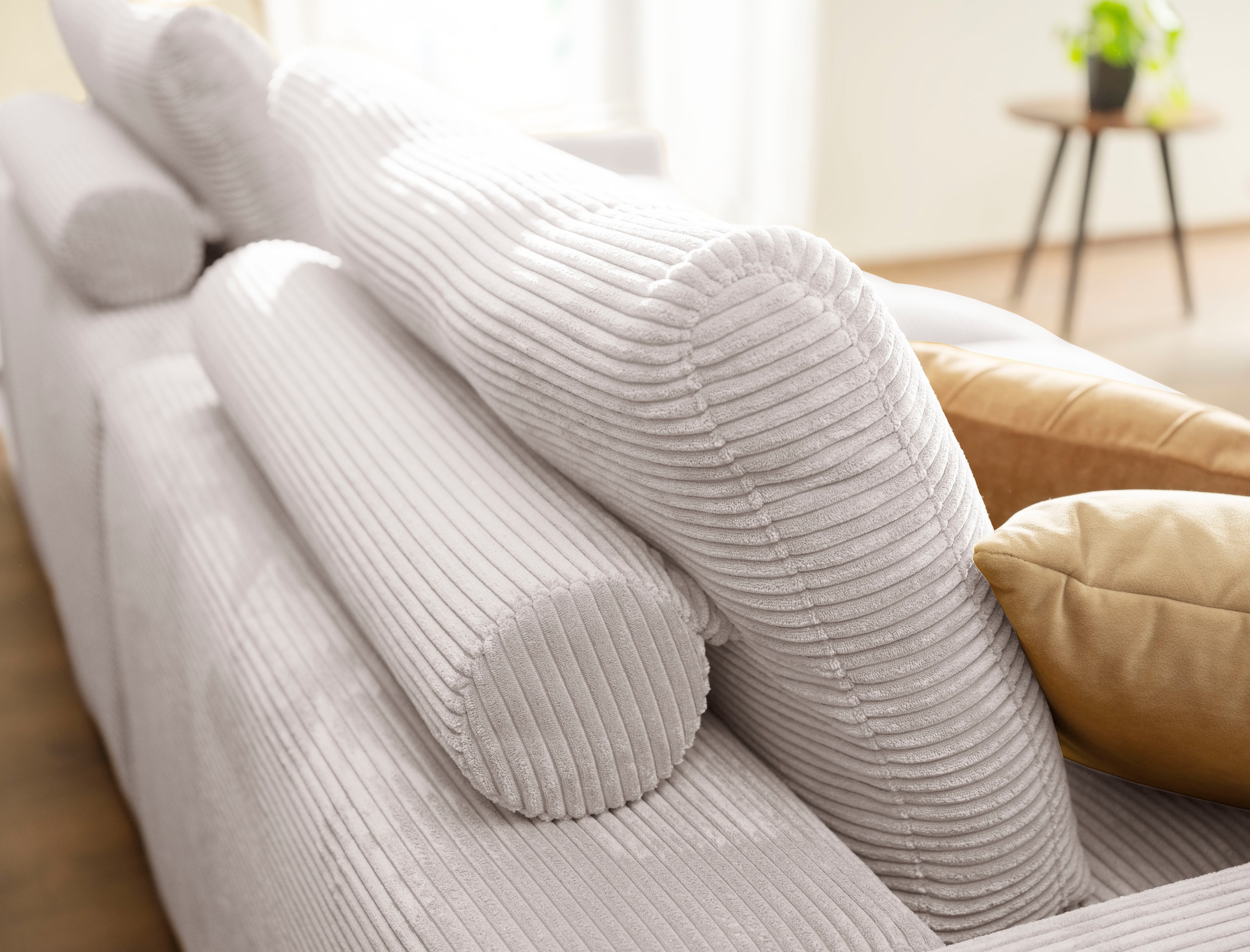 alina Big-Sofa »Sandy«, mit losen Sitz und Rückenkissen, in modernem Cordstoff
