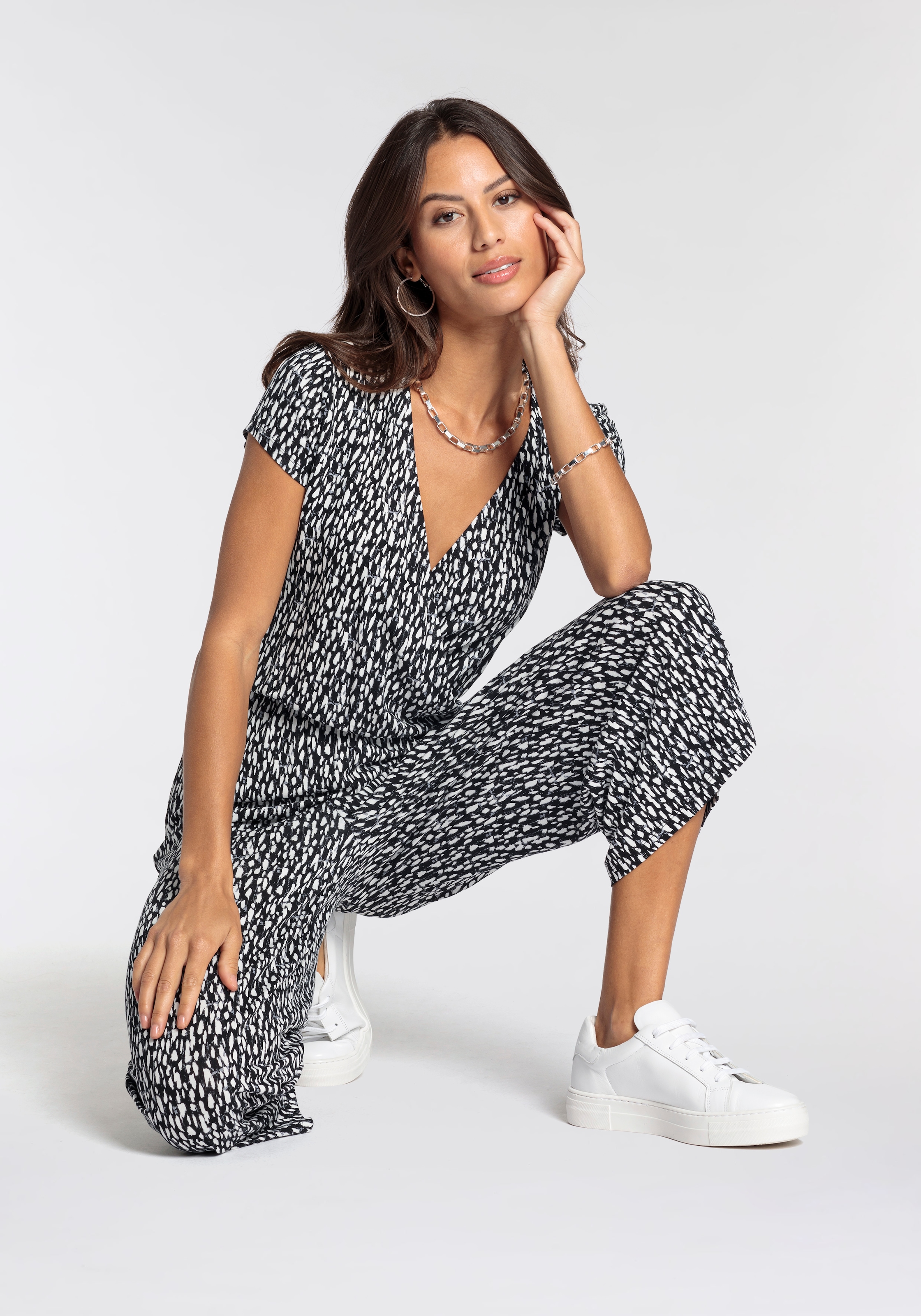 Laura Scott Jumpsuit, mit V-Ausschnitt - NEUE KOLLEKTION