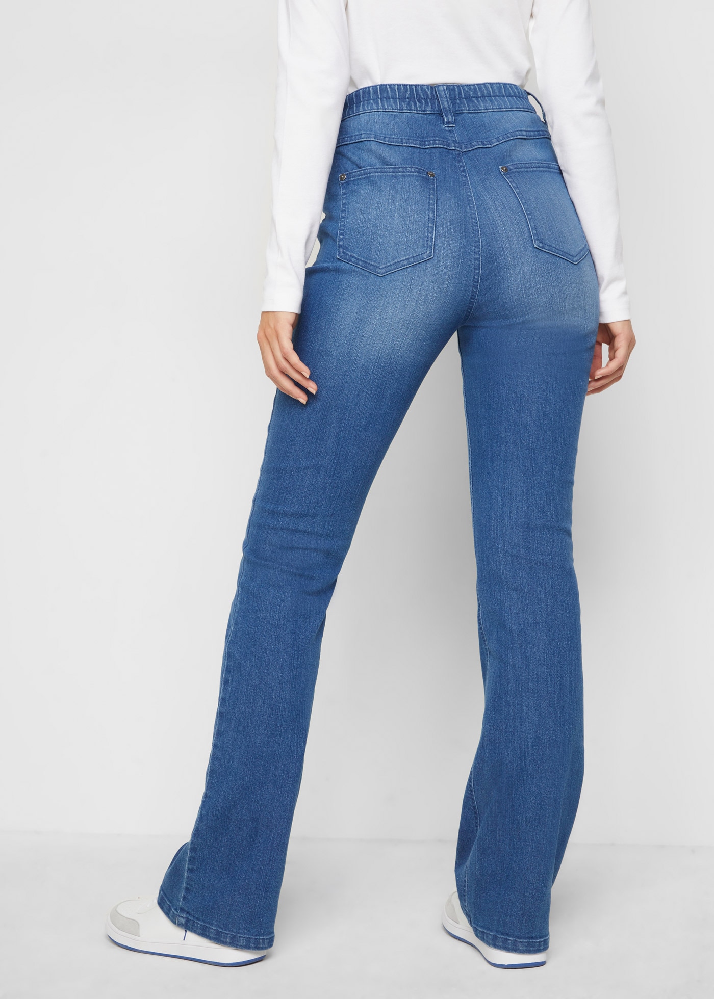 bonprix Bootcut-Jeans Slim Fit Passform, High Waist, mit Stickerei