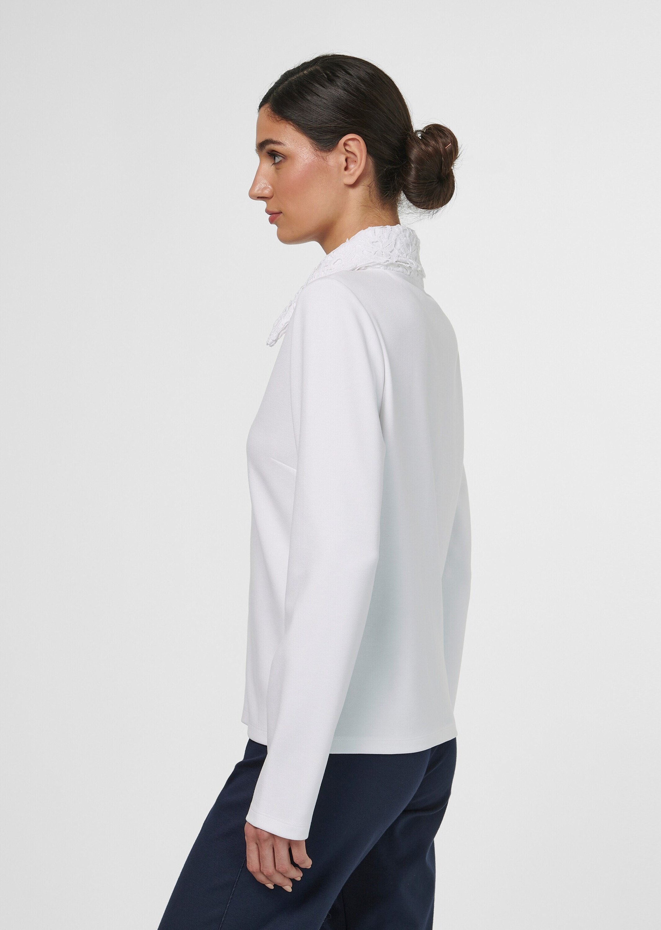 MADELEINE Outdoorjacke »Jacke Loungejacke mit Spitzenkragen«