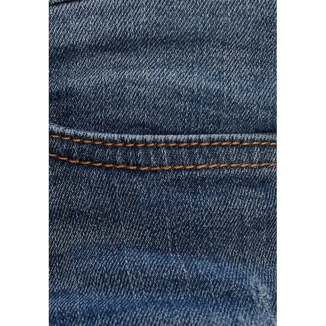 Bench. Stretch-Jeans, mit dezenten Abriebeffekten in Super Skinny bei ♕