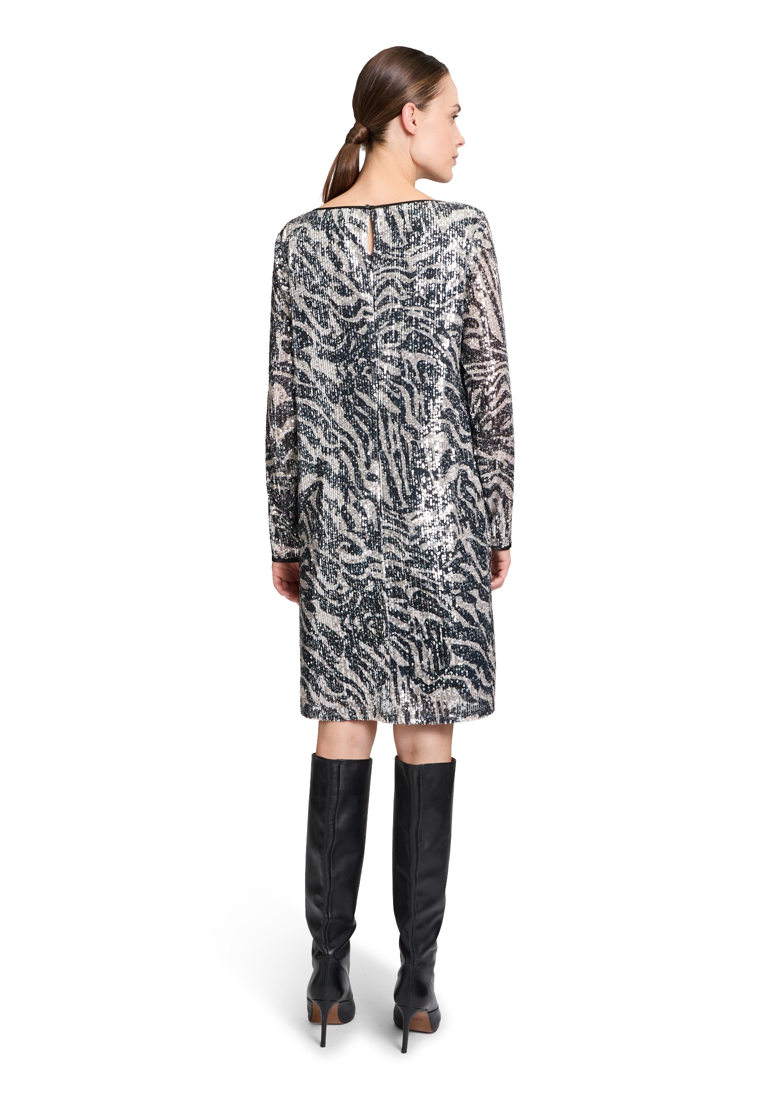 Betty&Co Paillettenkleid »Pailletten-Kleid mit U-Boot-Ausschnitt«