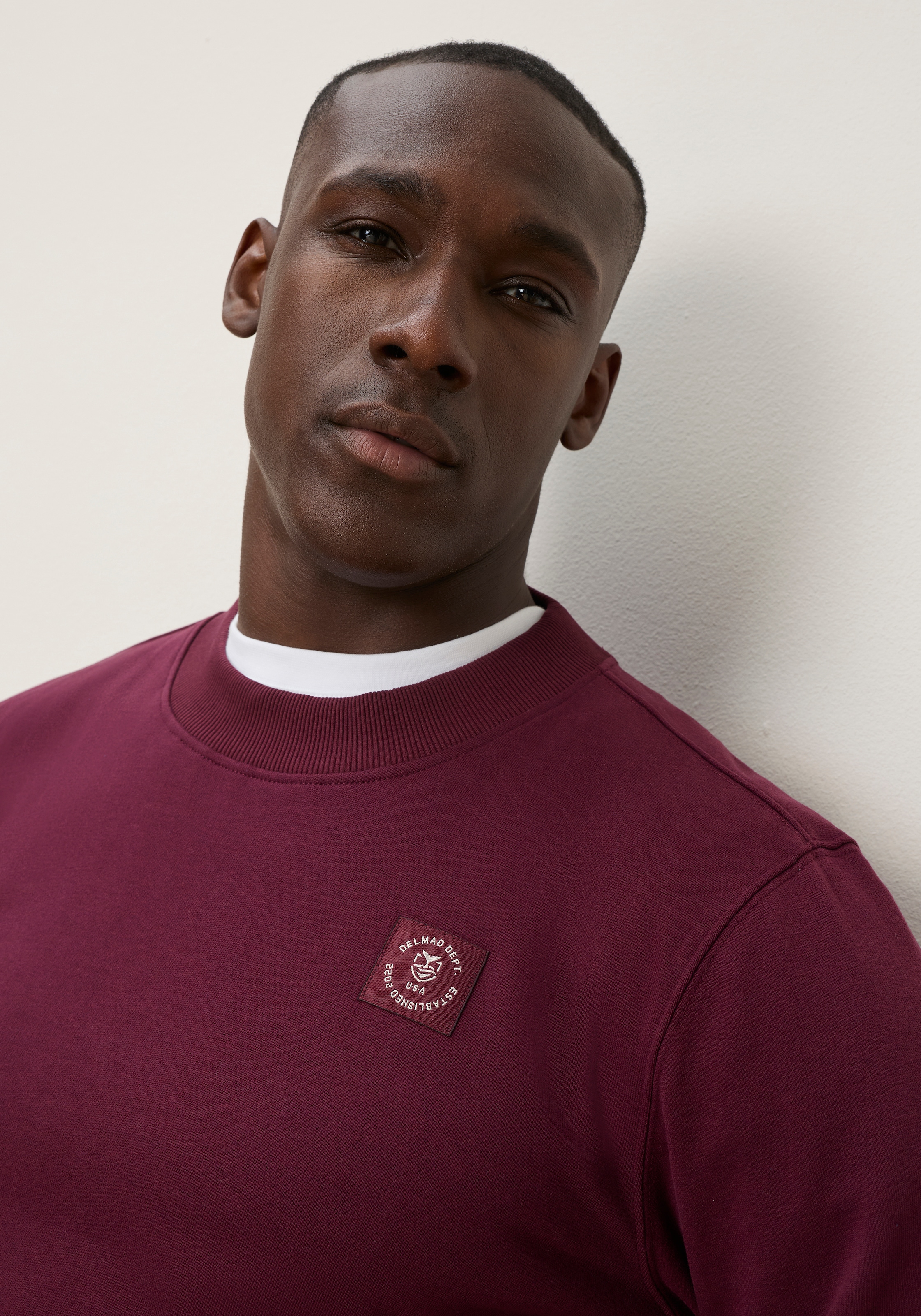 DELMAO Sweatshirt »- Der Delmao Klassiker«, mit Rundhalsausschnitt, Langarm, aus Baumwolle und Polyester
