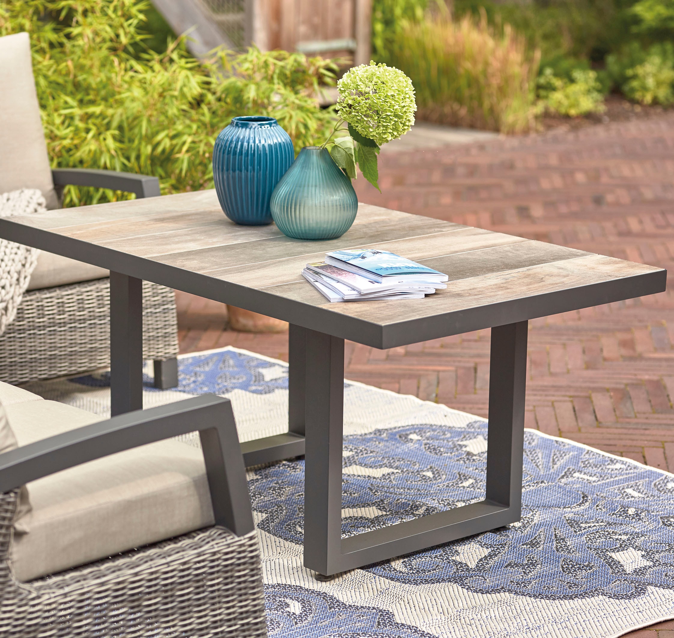 Siena Garden Gartenlounge-Set »Corido«, (Set, 8 tlg.), bestehend aus 2 Sesseln, 1 Bank, 1 Tisch und 4 Auflagen