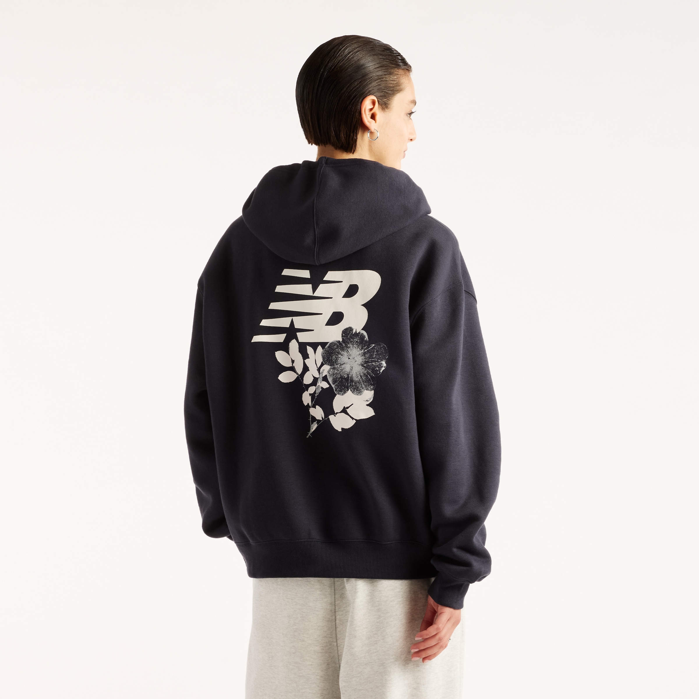 New Balance Kapuzensweatshirt »PRESSED FLOWERS HOODIE«, aus Baumwolle und Polyester, für Erwachsene
