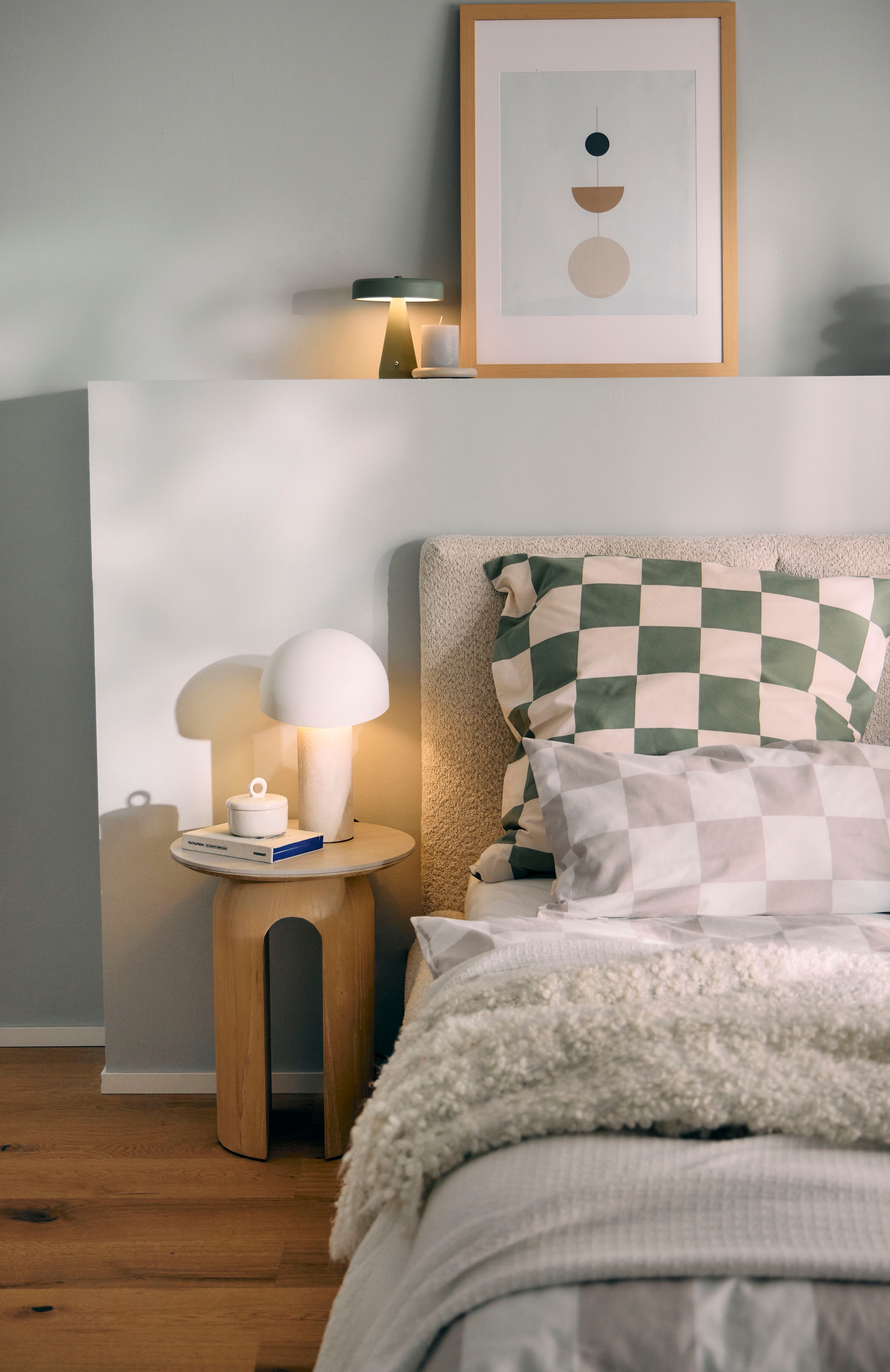 homsy by Ana Johnson Beistelltisch »Laysy« Holzdesign aus Esche, U-Form, Keramik Tischplatte, Breite 45 cm