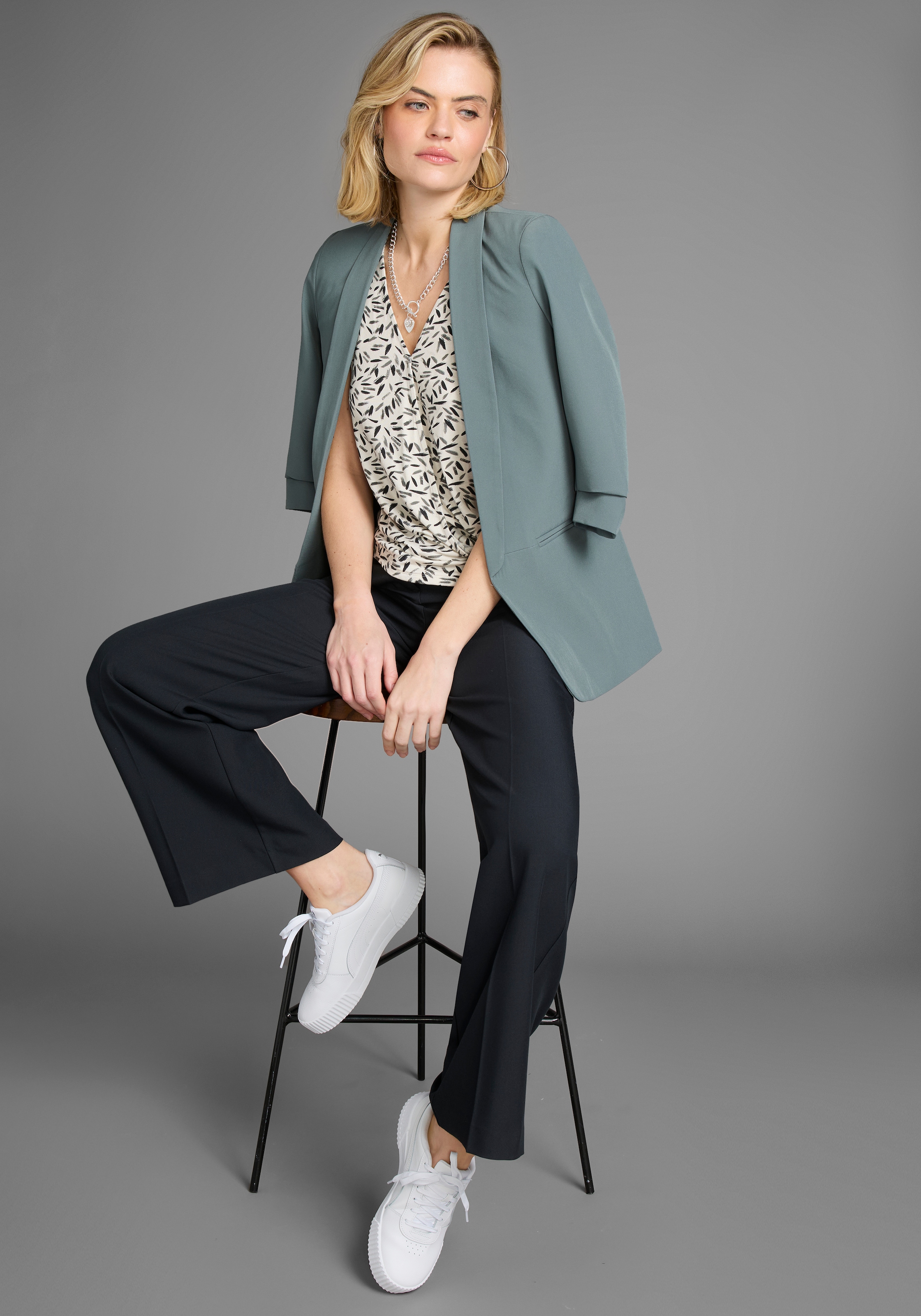 Laura Scott Tanktop, im femininen Stil mit V-Ausschnitt & Schleife - NEUE KOLLEKTION