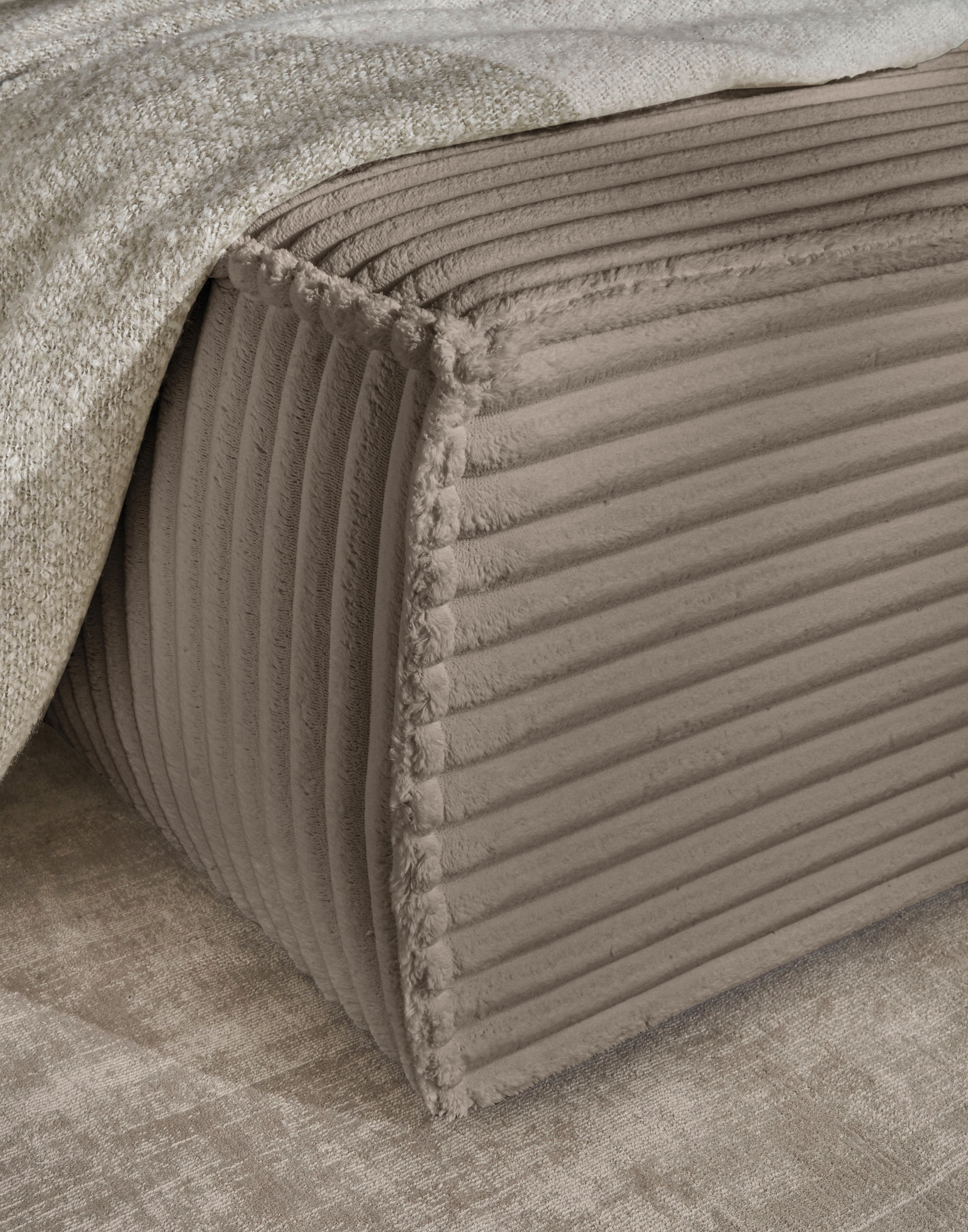 OTTO home Wohnlandschaft »FINNLEY  Cord U-Form XXL 329 cm - OTTO. Verlässliche Qualität.« Schlafsofa, Bettkasten, in Bouclé, Struktur fein und Mega Cord