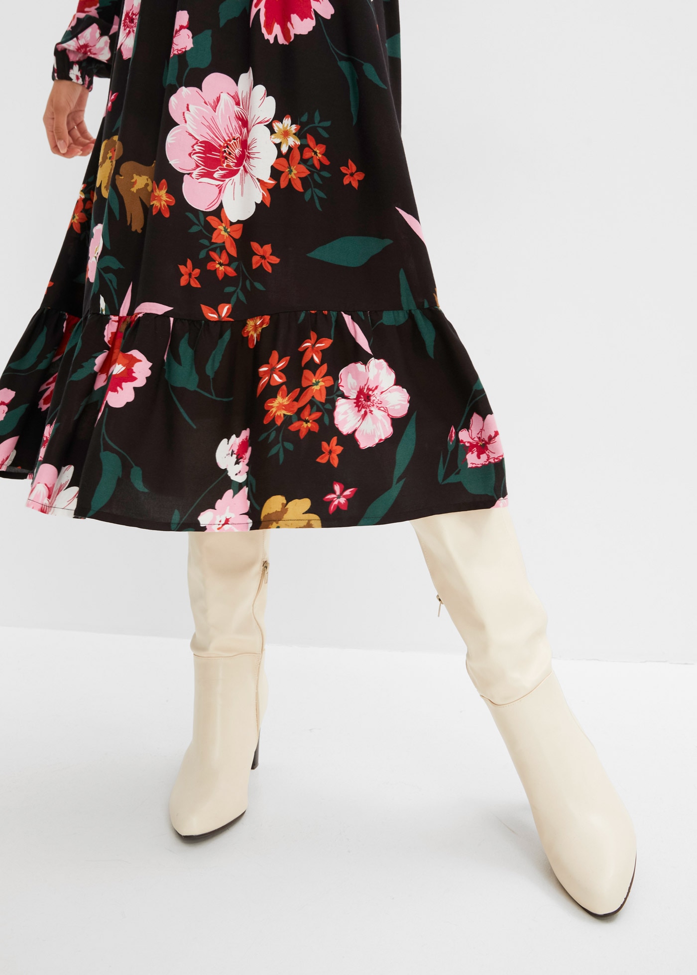 bonprix Midikleid »Midikleid aus fließender Viskose« für stilvolle Anlässe, aus Viskose, ausgestellte Passform