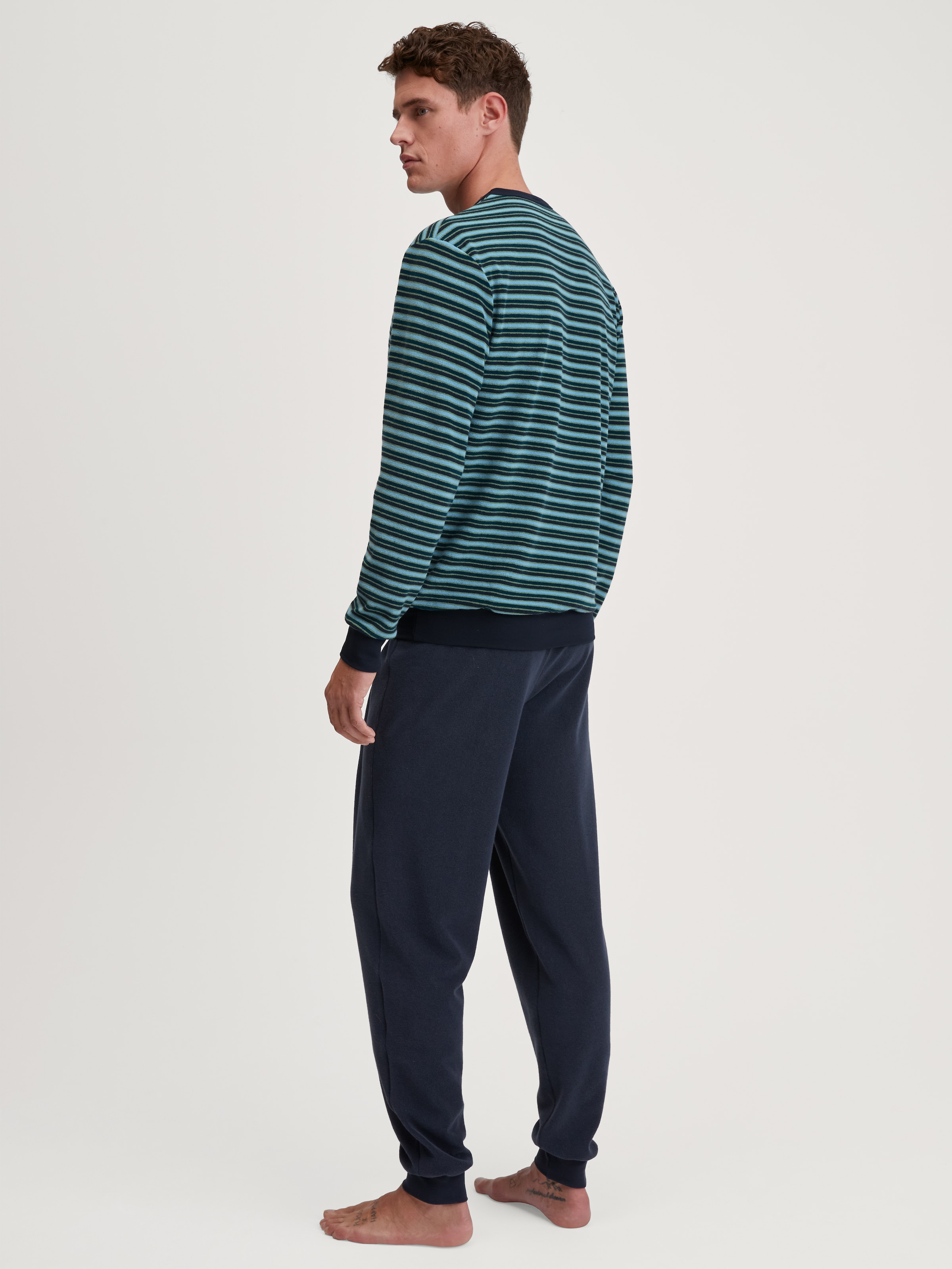 CALIDA Schlafanzug »Relax Terry« 2 Stk. tlg., mit klassischem Rundhalsauschnitt