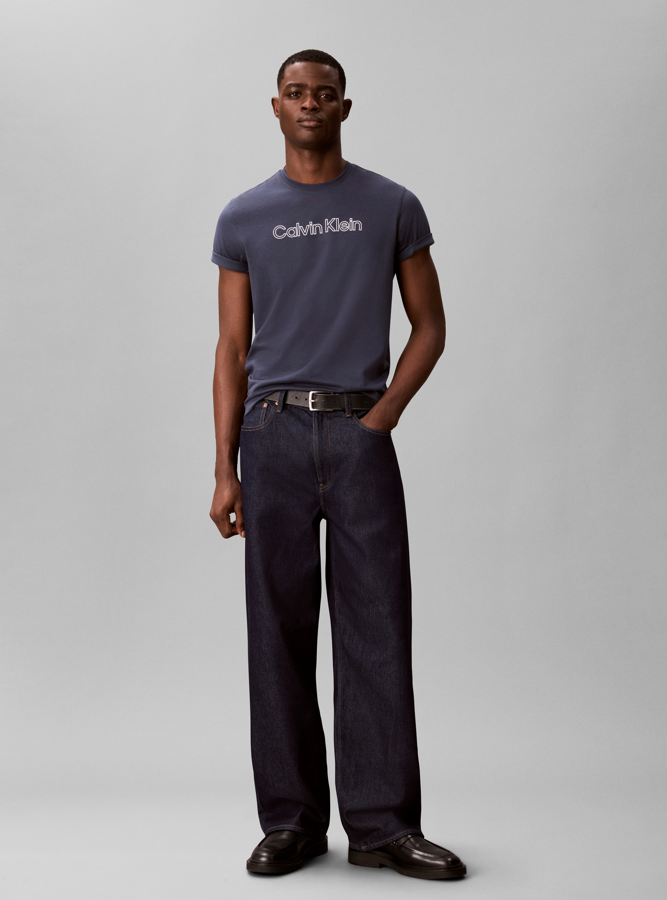 Calvin Klein T-Shirt »LOGO GRAPHIC« Regular fit mit Rundhalsausschnitt