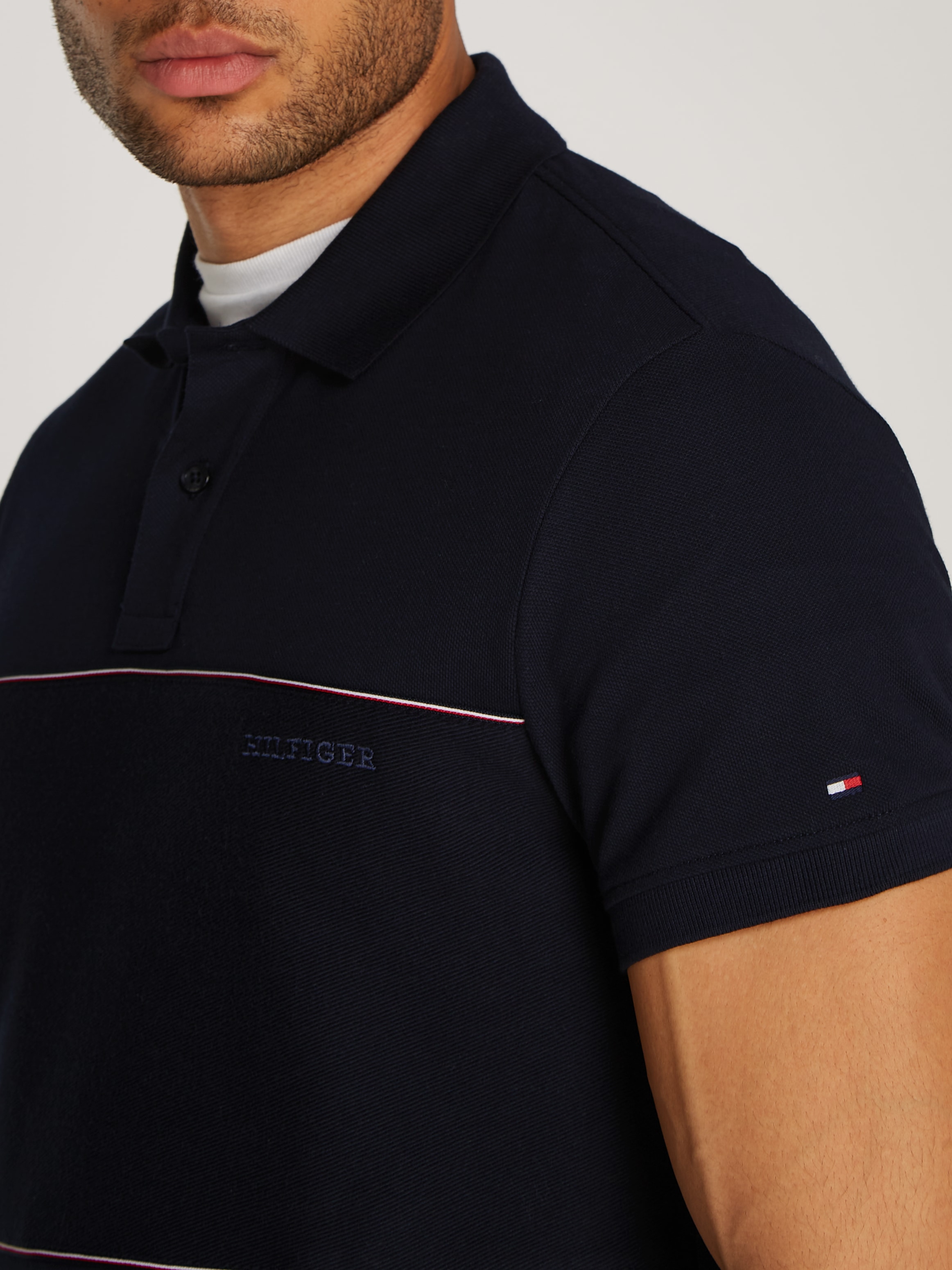 Tommy Hilfiger Poloshirt »GLOBAL STRIPE BLOCKING REG POLO«, mit Logo-Stickerei und Logo-Streifen