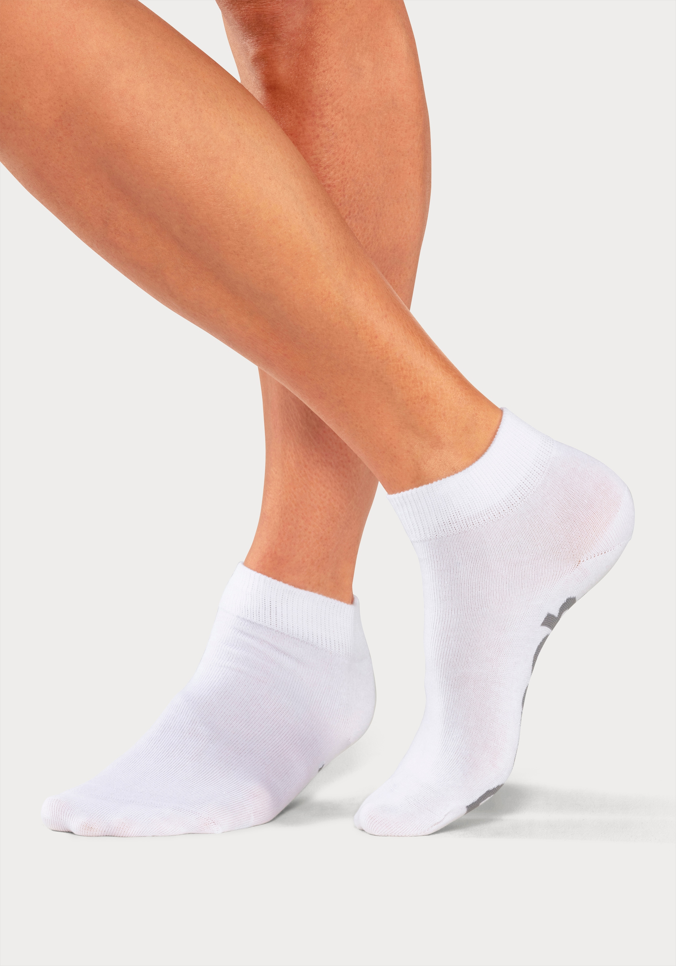 Bench. Kurzsocken, (Federtasche, 7 Paar), in ansprechendem Mäppchen mit Reißverschluss