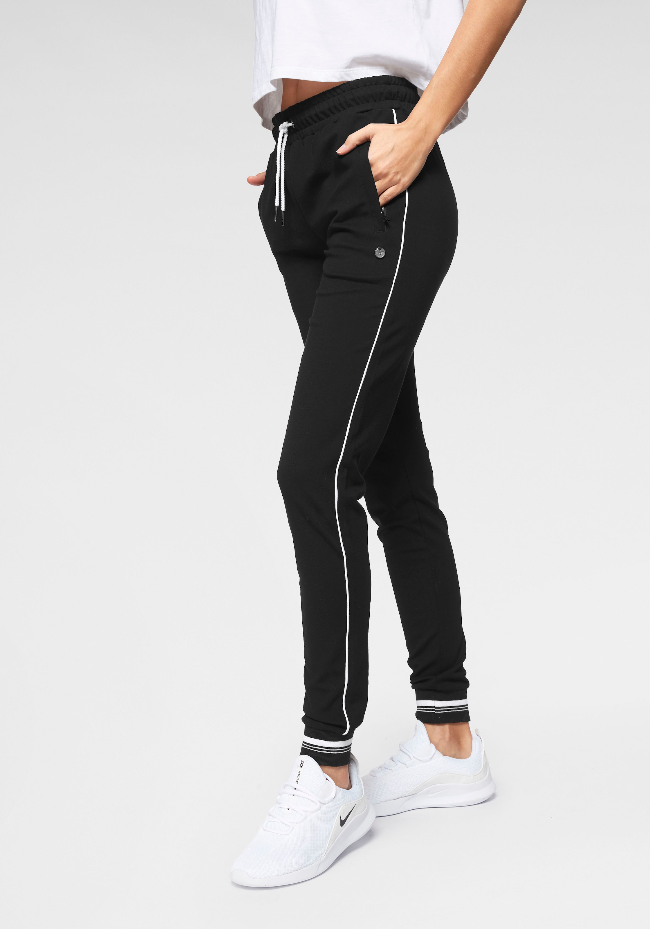 Ocean Sportswear Jogginghose »Comfort Fit«, mit seitlichen Paspeln bei ♕