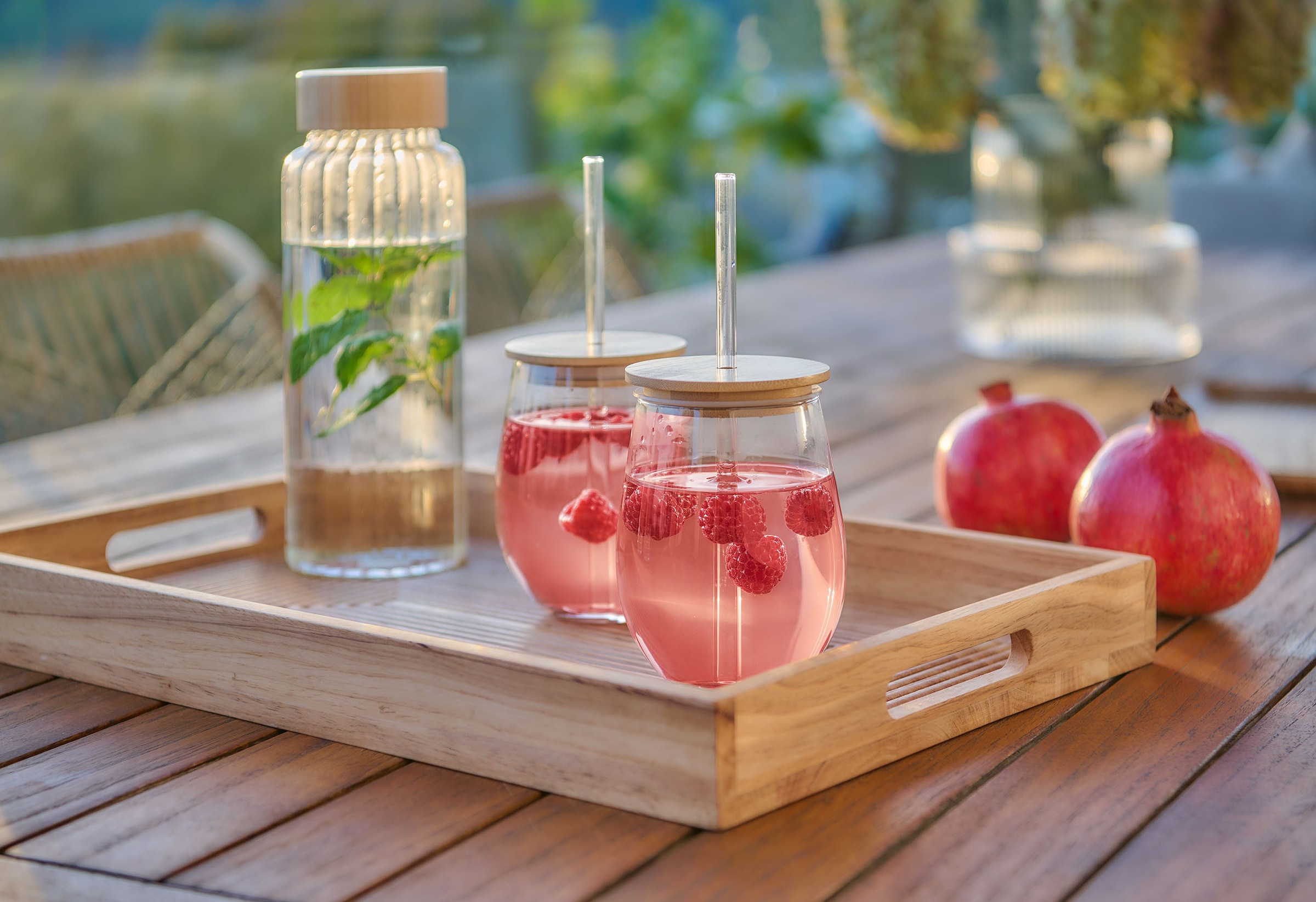 Zeller Present Gläser-Set, (Set, 4 tlg., 4 Gläser-4 Trinkhalme), 4-teilig, inkl. Trinkhalm, 500 ml