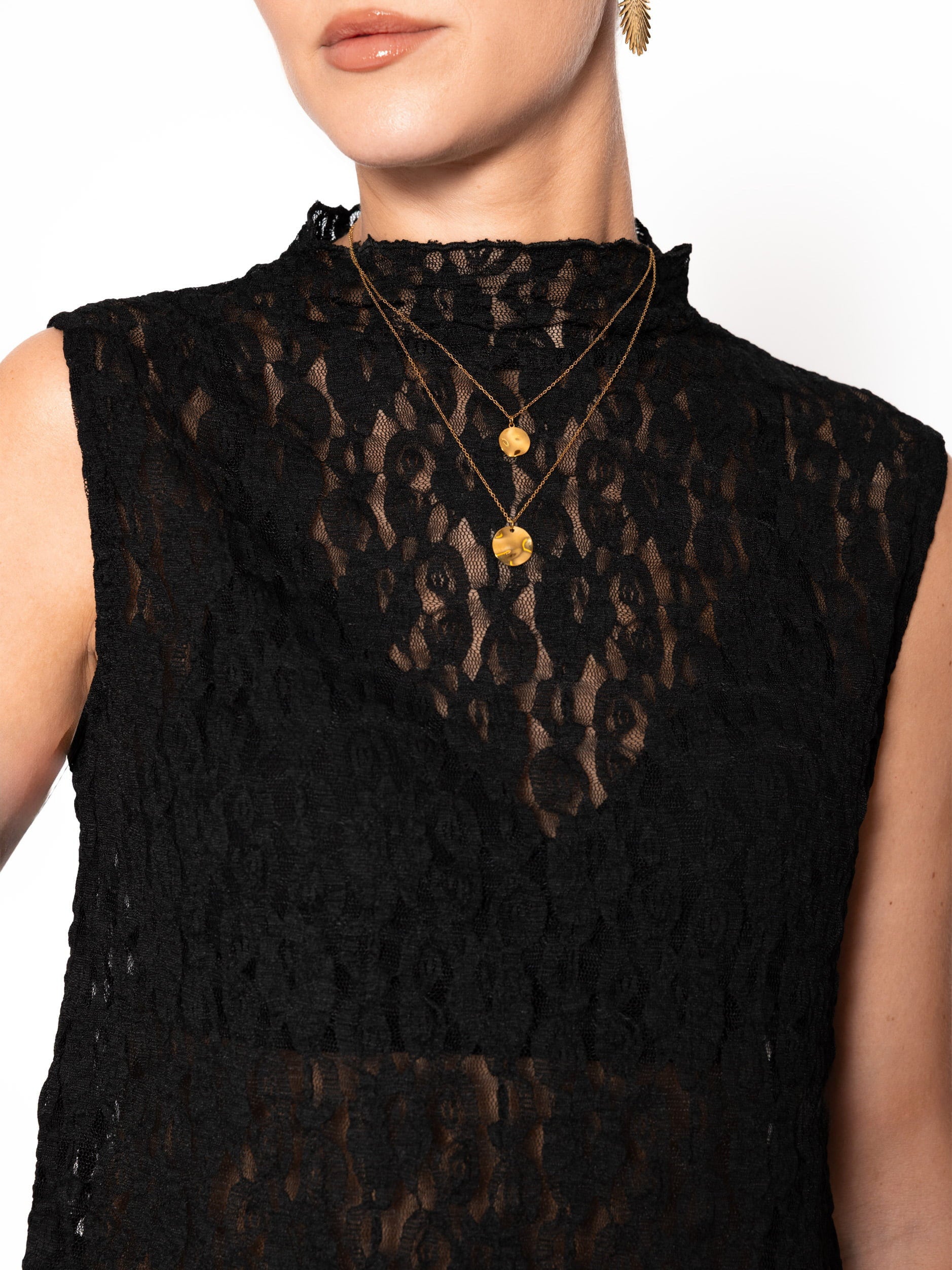SASSYCLASSY T-Shirt »Spitzen-Top mit Stehkragen« Leicht transparentes Top mit floralem Muster Schwarz Offwhite